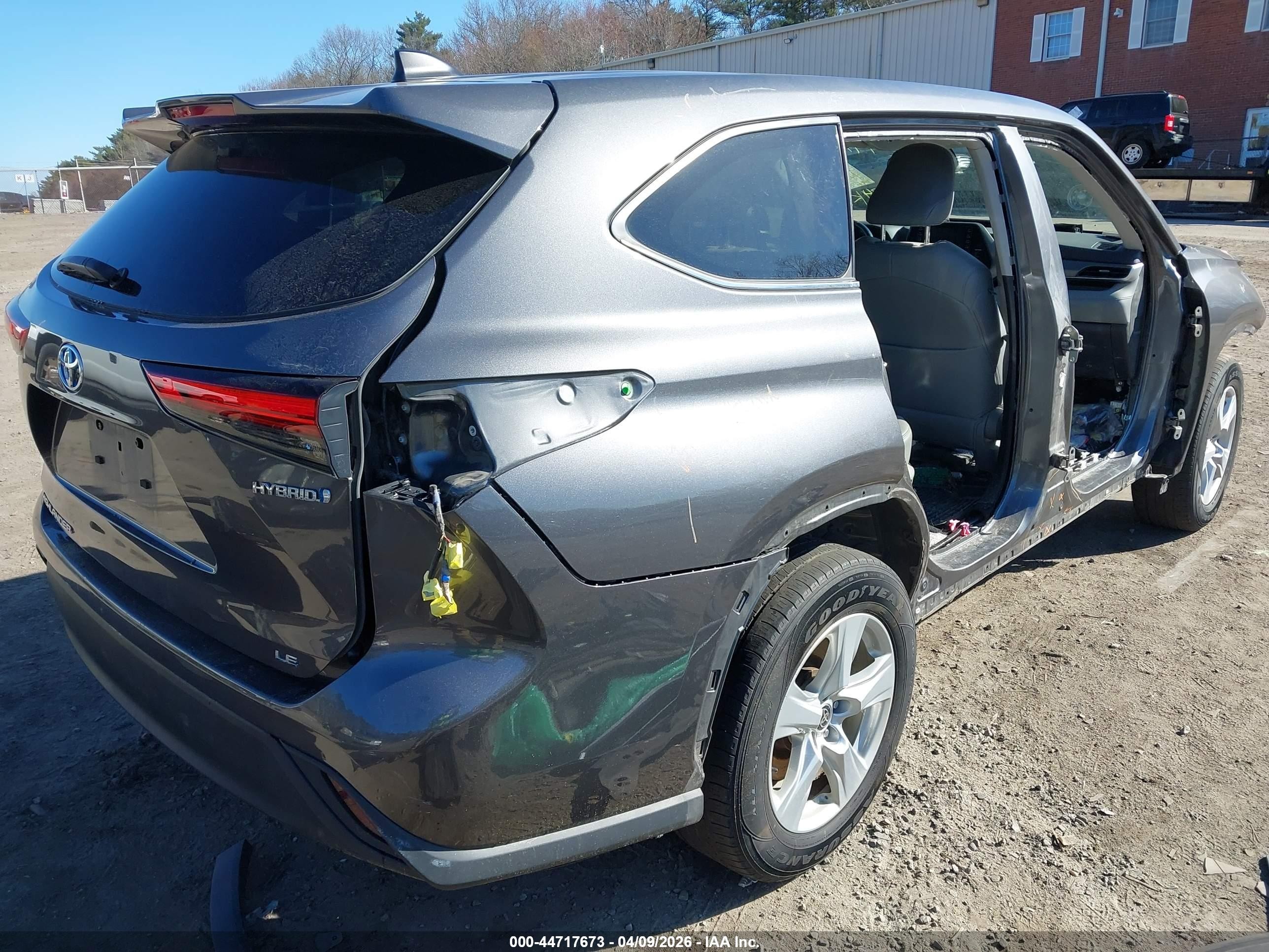 2022 Toyota Highlander Hybrid Le Серый vin: 5TDBBRCH1NS559151