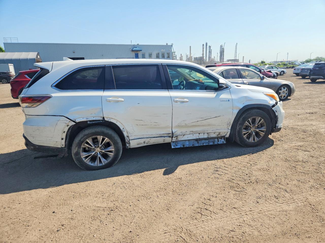 2015 Toyota Highlander Hybrid White vin: 5TDBCRFH0FS011846