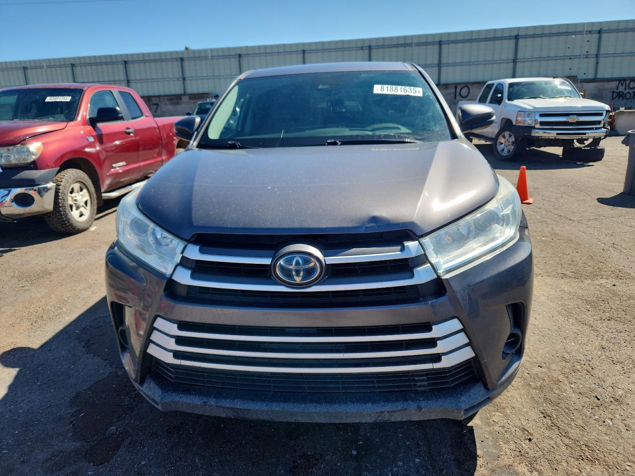 2018 Toyota Highlander Hybrid Gray vin: 5TDBGRFH1JS038776