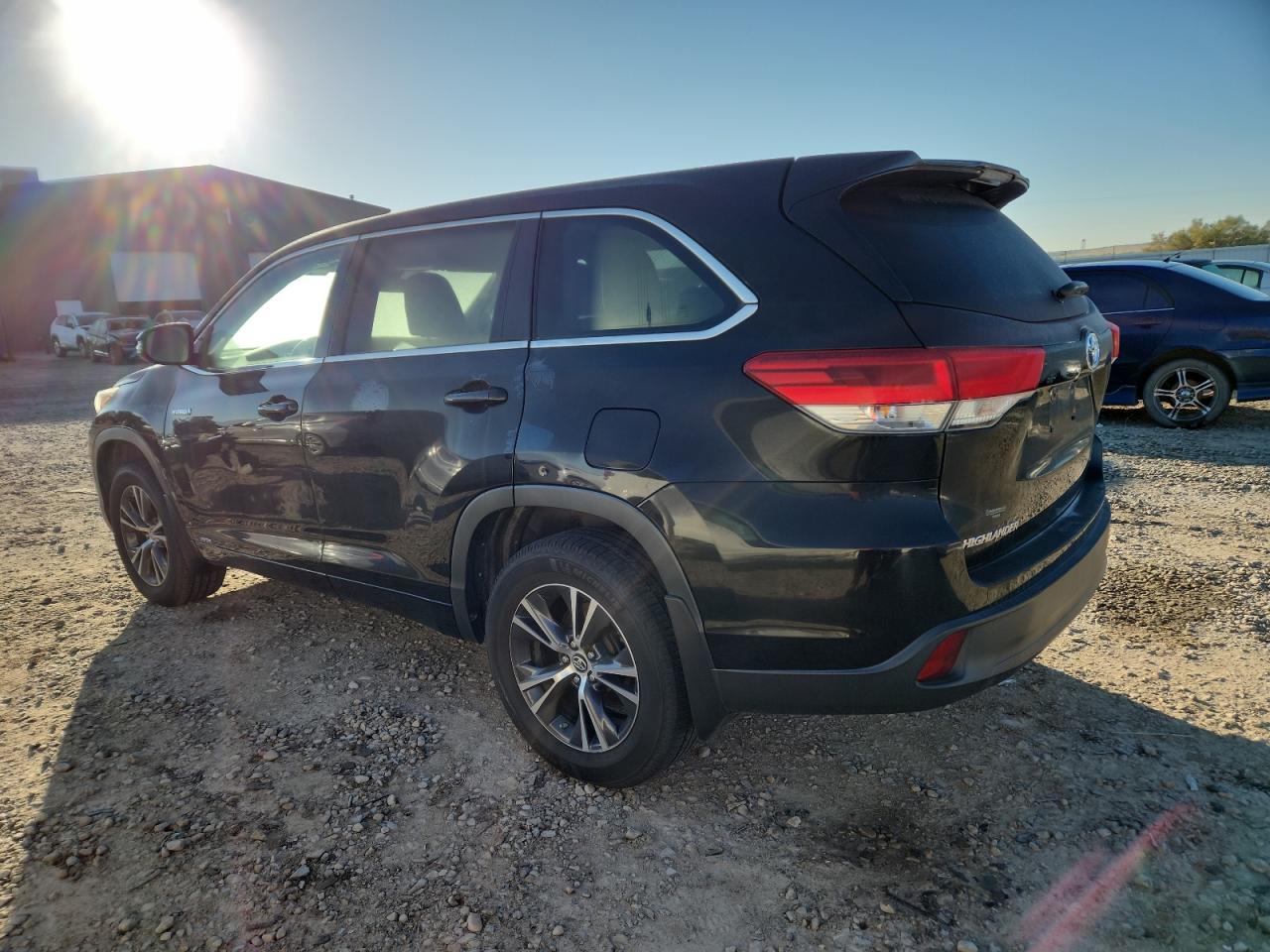 2018 Toyota Highlander Hybrid Черный vin: 5TDBGRFH2JS041718