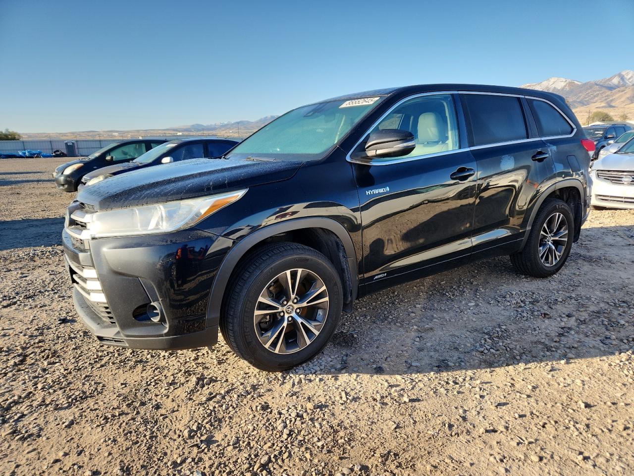 2018 Toyota Highlander Hybrid Черный vin: 5TDBGRFH2JS041718