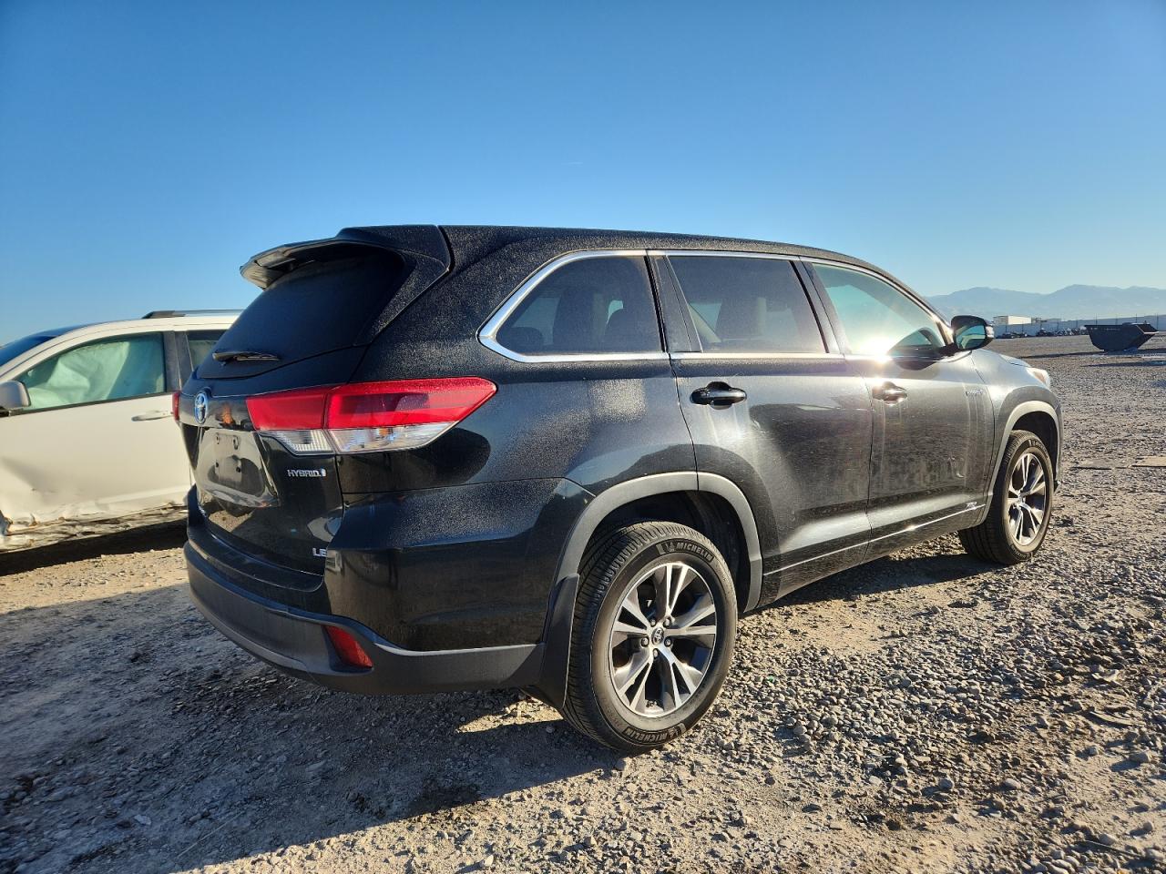 2018 Toyota Highlander Hybrid Черный vin: 5TDBGRFH2JS041718