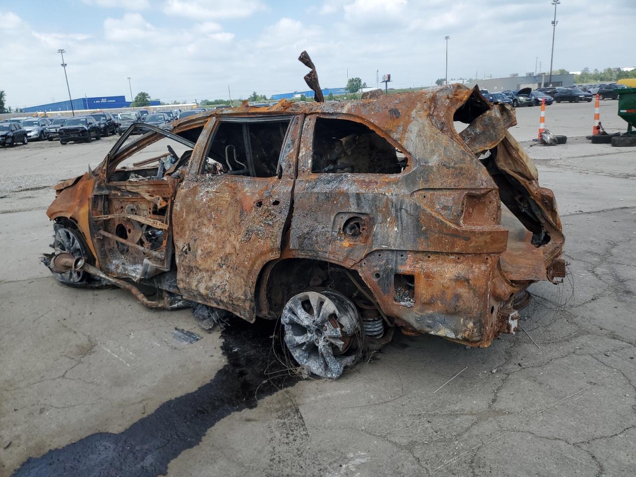 2018 Toyota Highlander Hybrid Burn vin: 5TDBGRFH6JS048882