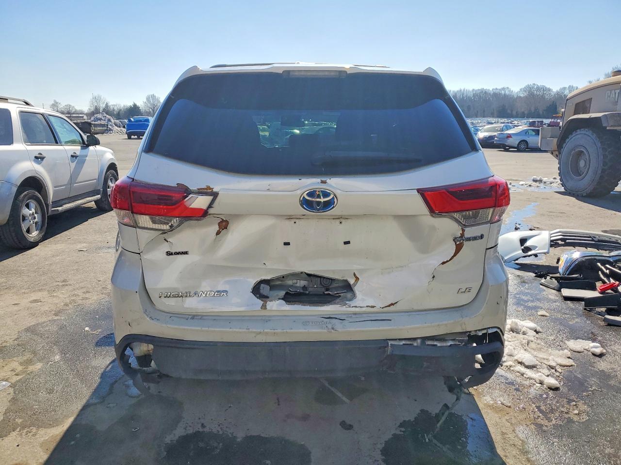 2017 Toyota Highlander White vin: 5TDBGRFH7HS028652