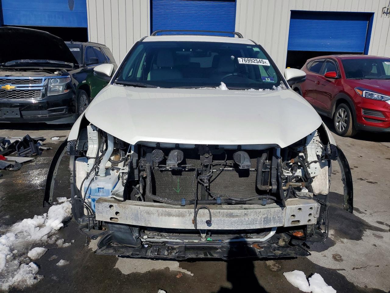 2017 Toyota Highlander White vin: 5TDBGRFH7HS028652
