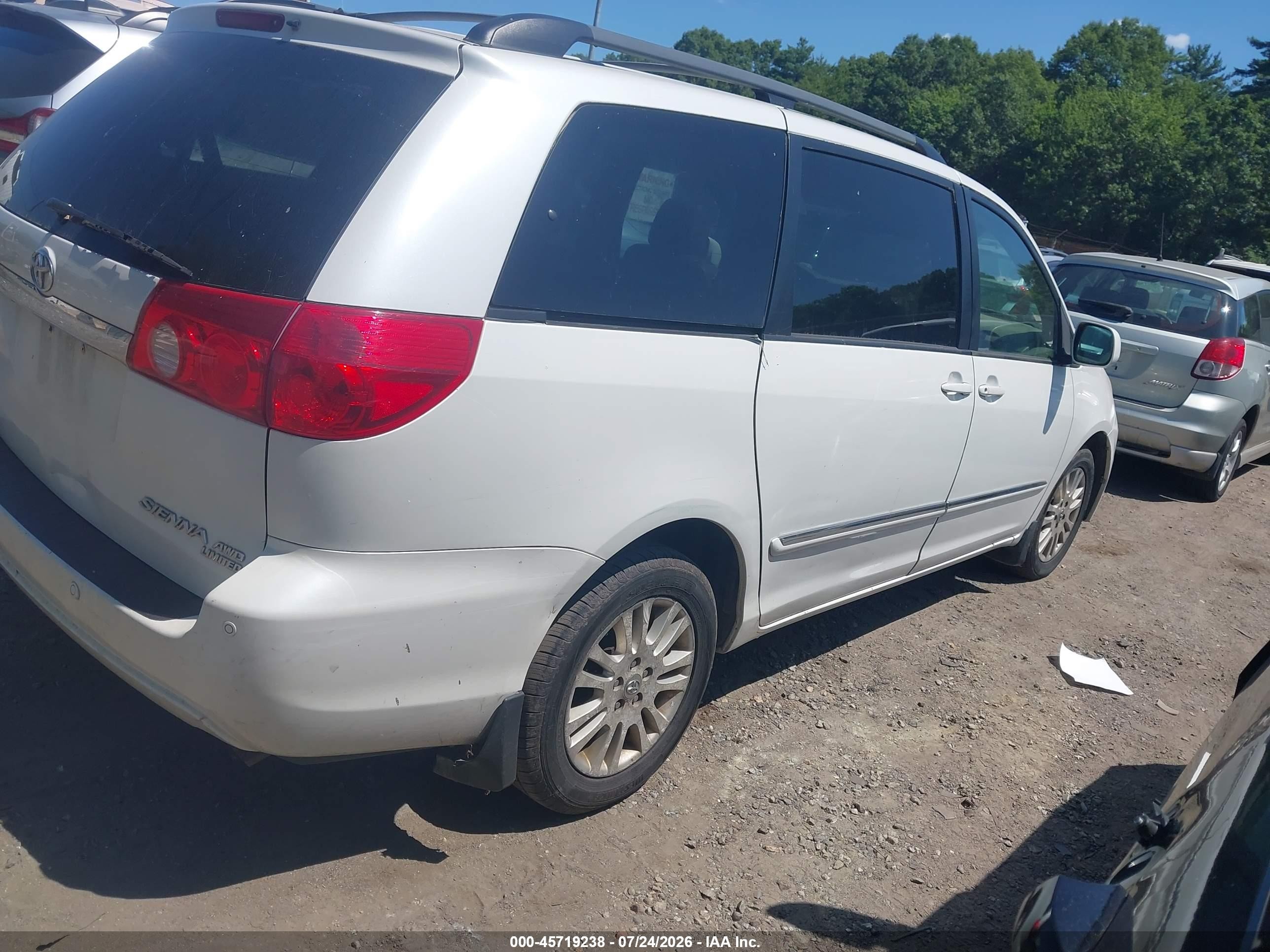 2008 Toyota Sienna Limited Белый vin: 5TDBK22C08S014768