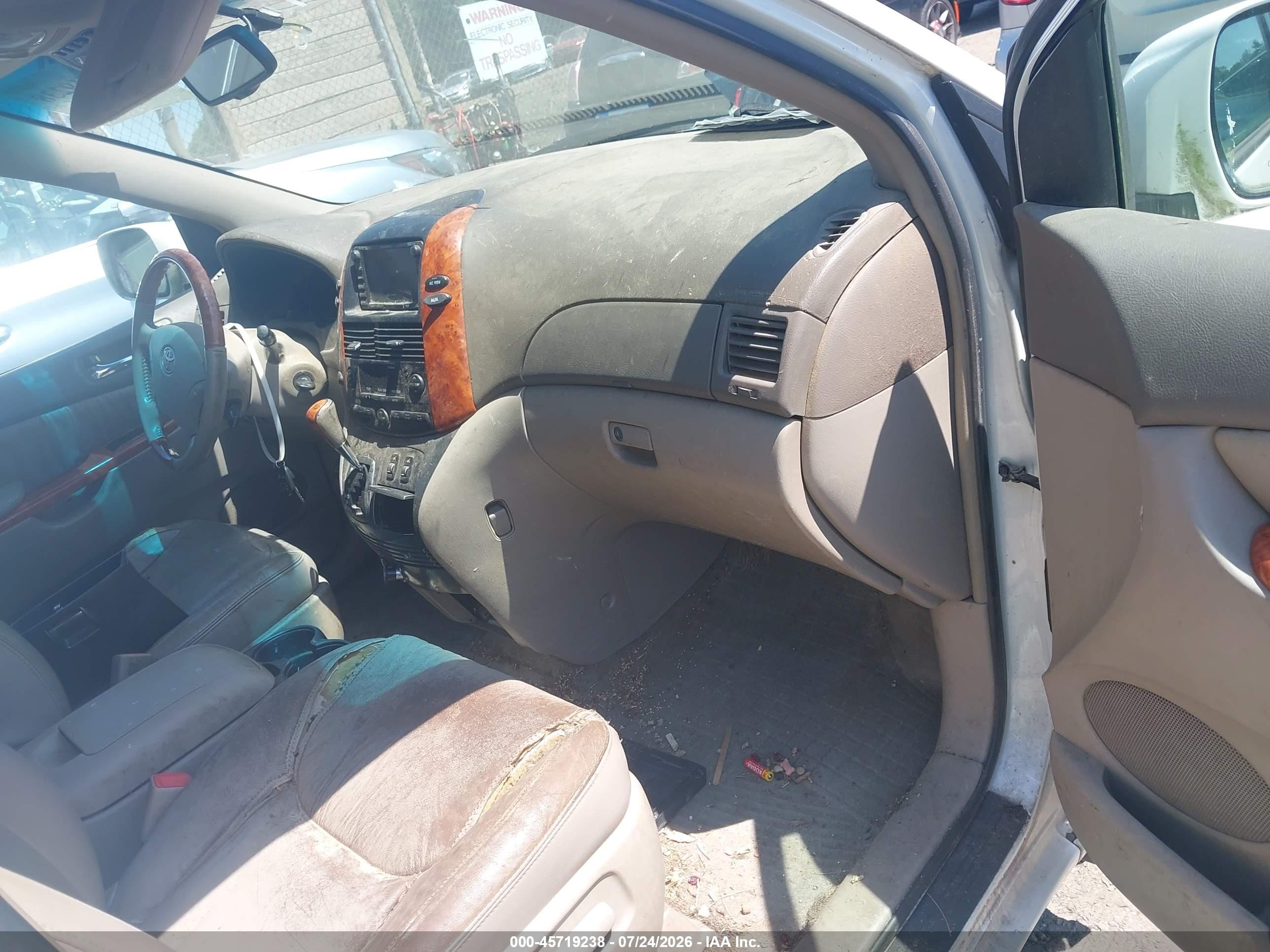 2008 Toyota Sienna Limited Белый vin: 5TDBK22C08S014768