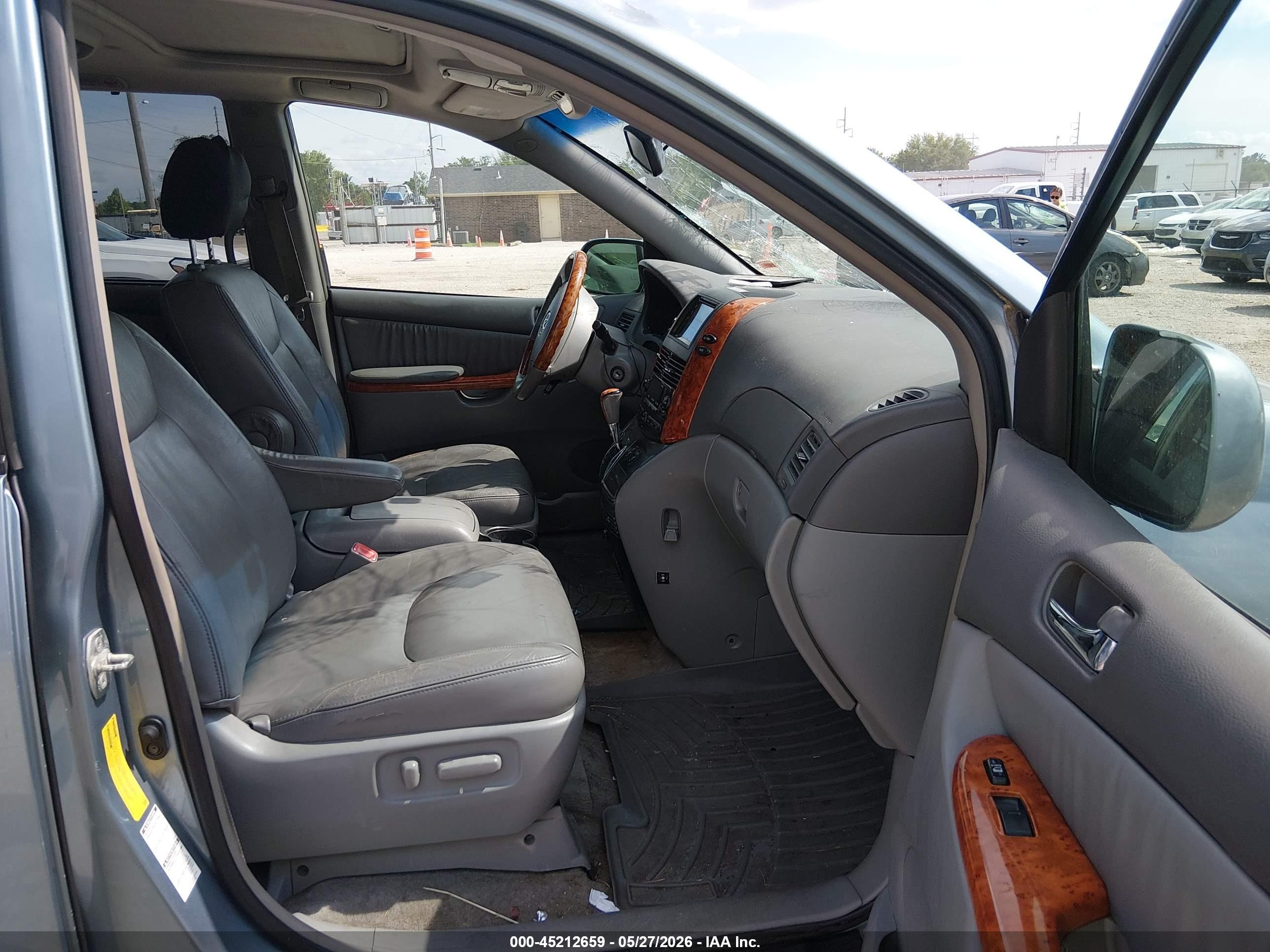 2008 Toyota Sienna Limited Blue vin: 5TDBK22C08S014981