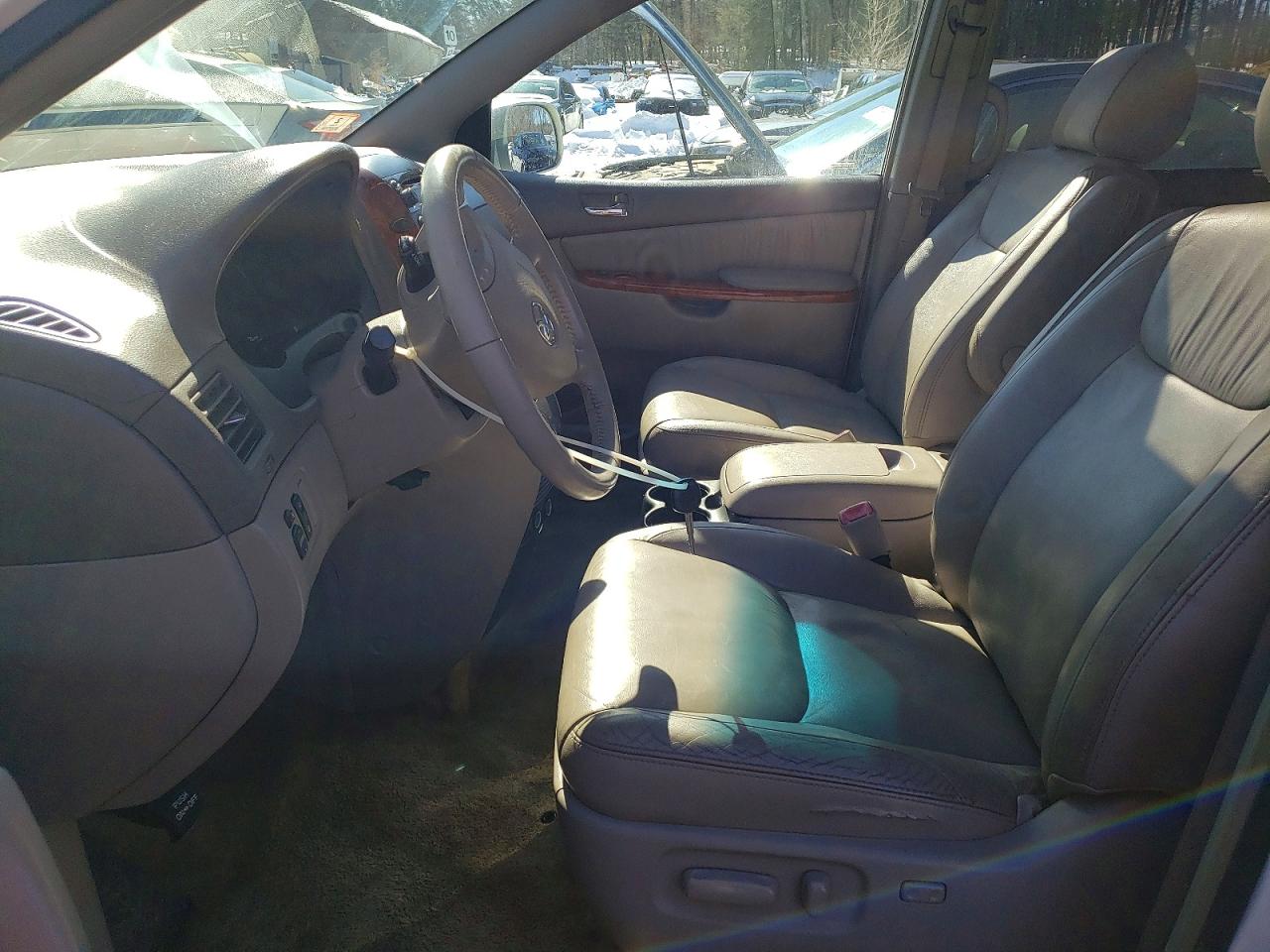 2008 Toyota Sienna Xle White vin: 5TDBK22C08S019968