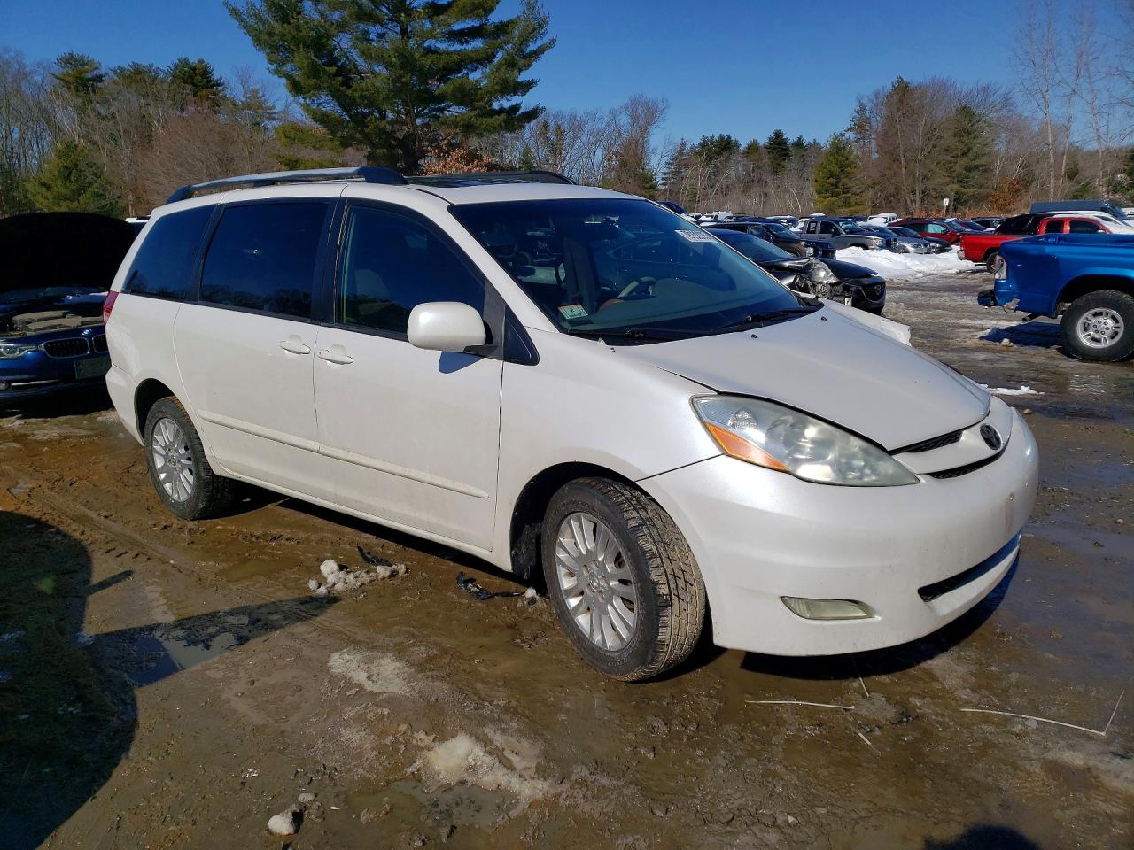 2008 Toyota Sienna Xle White vin: 5TDBK22C08S019968