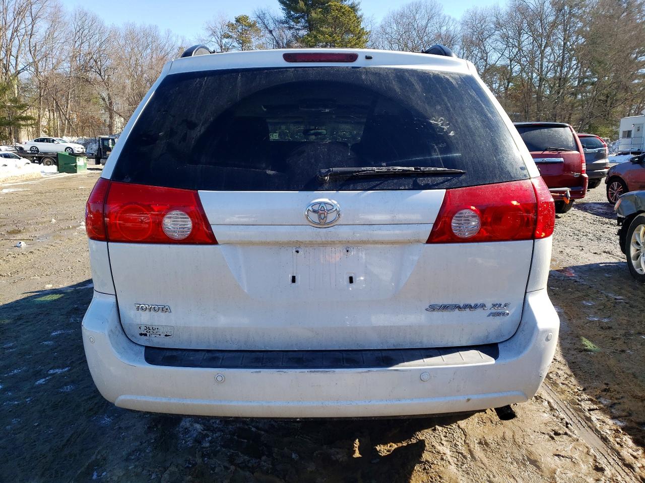2008 Toyota Sienna Xle White vin: 5TDBK22C08S019968