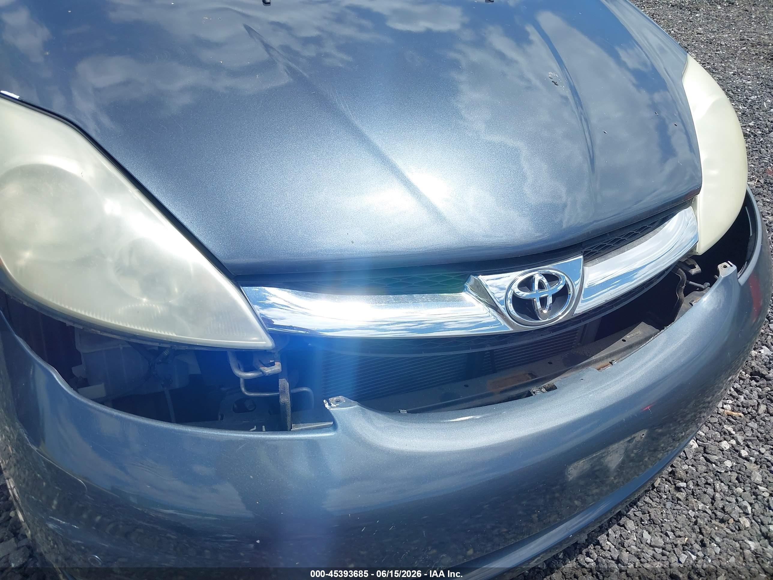 2007 Toyota Sienna Xle Limited Gray vin: 5TDBK22C17S005687