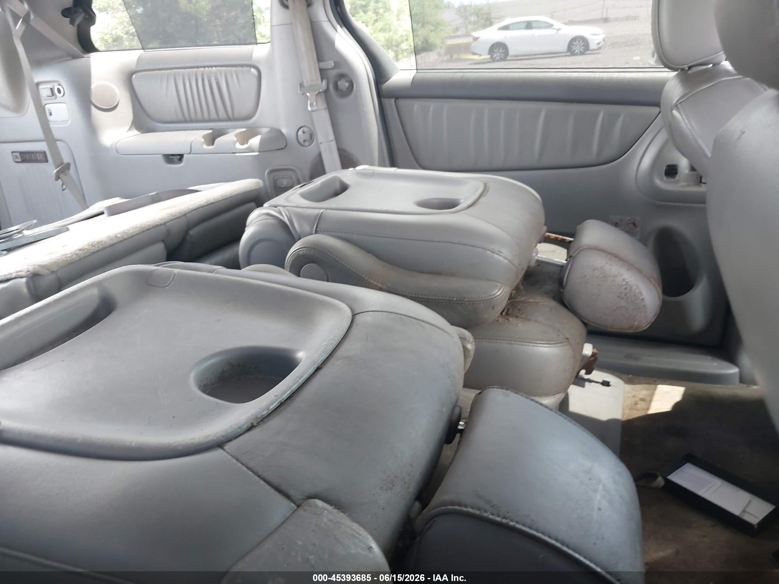 2007 Toyota Sienna Xle Limited Gray vin: 5TDBK22C17S005687