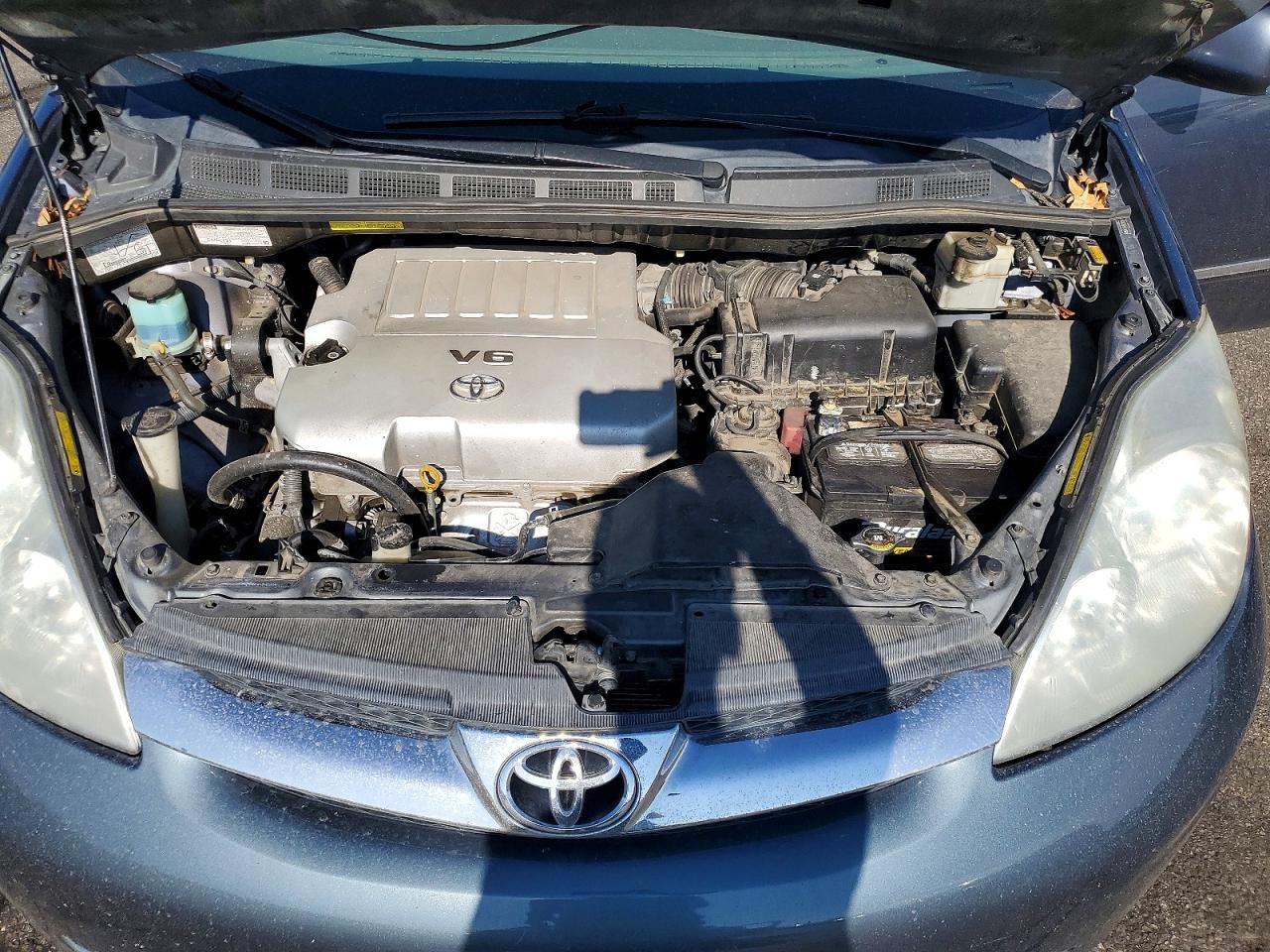 2008 Toyota Sienna Blue vin: 5TDBK22C18S013161