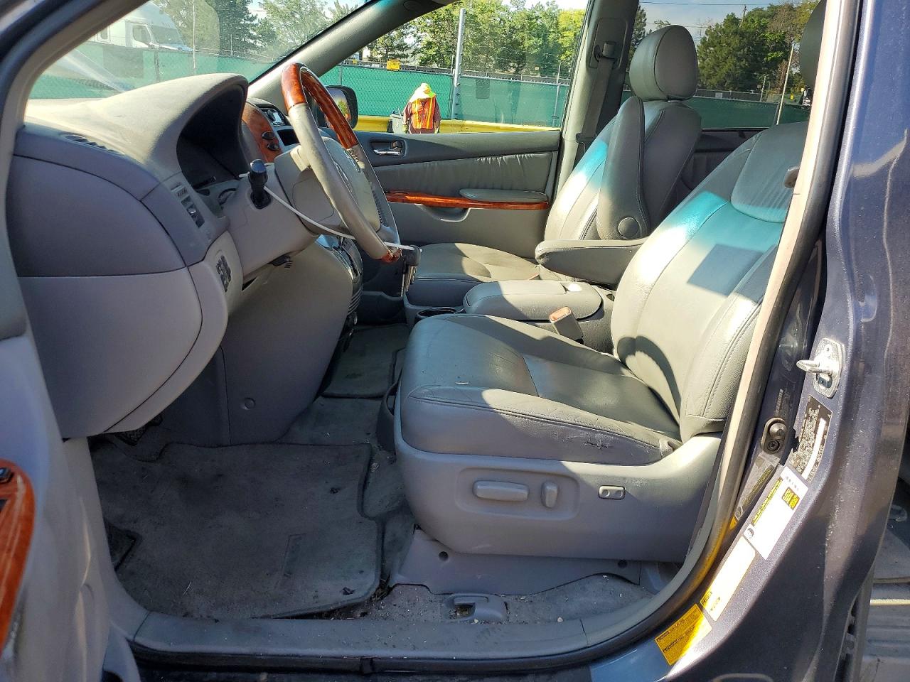 2008 Toyota Sienna Blue vin: 5TDBK22C18S013161