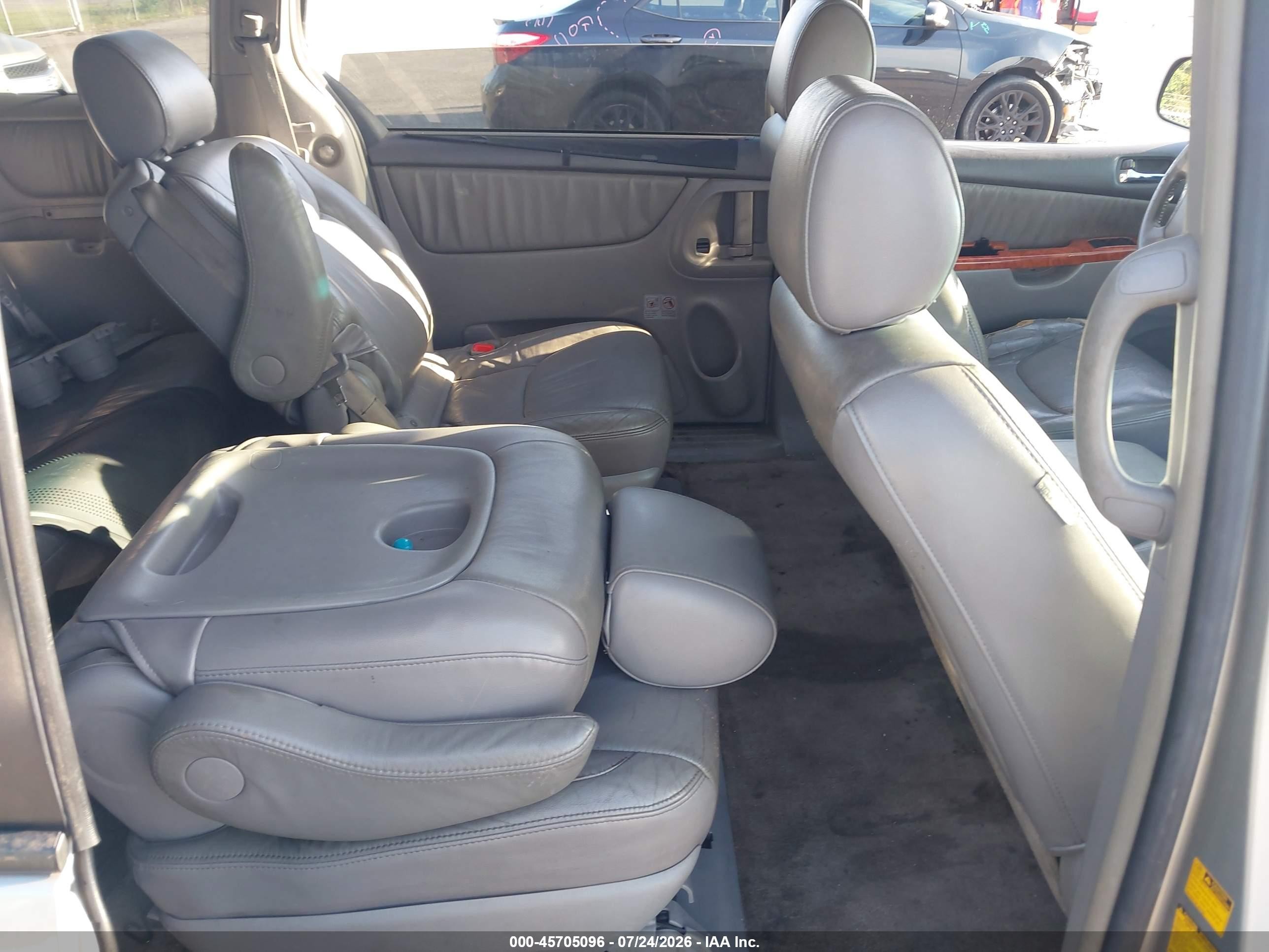 2007 Toyota Sienna Xle Gray vin: 5TDBK22C27S007240