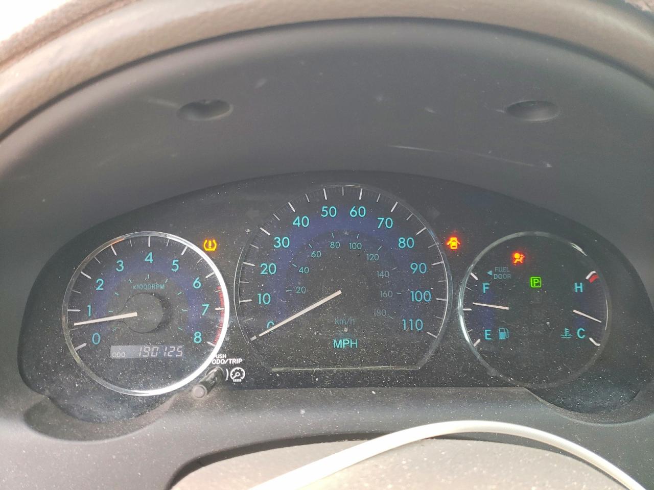 2007 Toyota Sienna White vin: 5TDBK22C27S007674