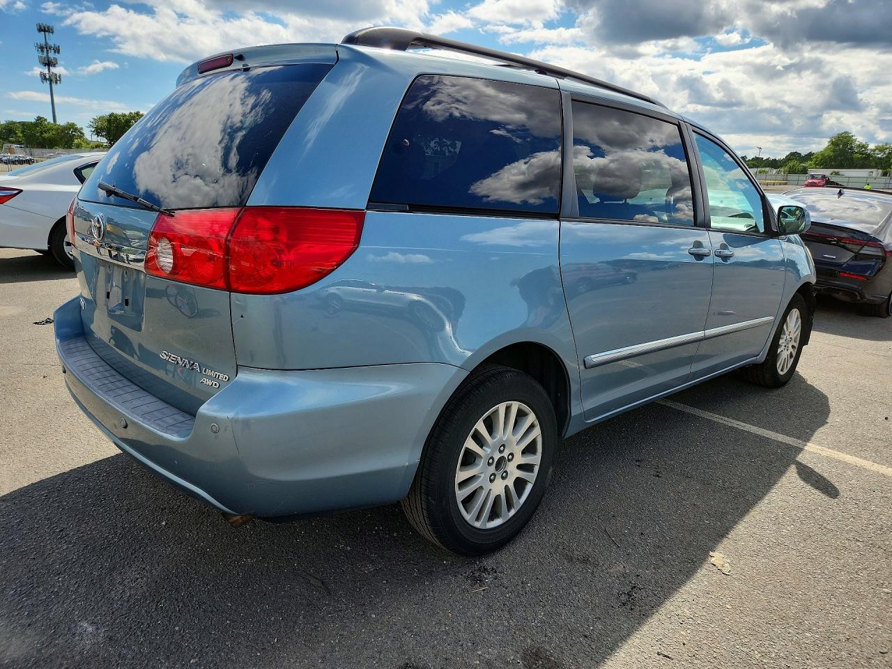 2008 Toyota Sienna Xle Limited Blue vin: 5TDBK22C28S017431