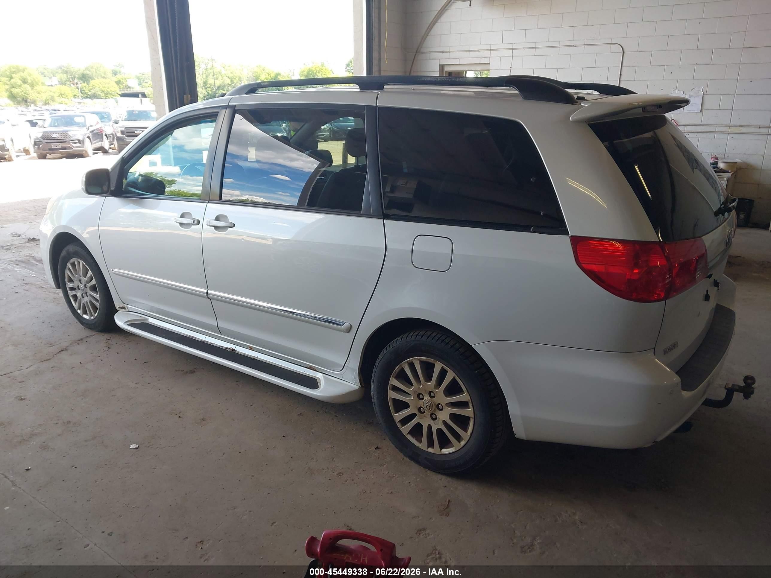 2008 Toyota Sienna Limited Белый vin: 5TDBK22C28S017459