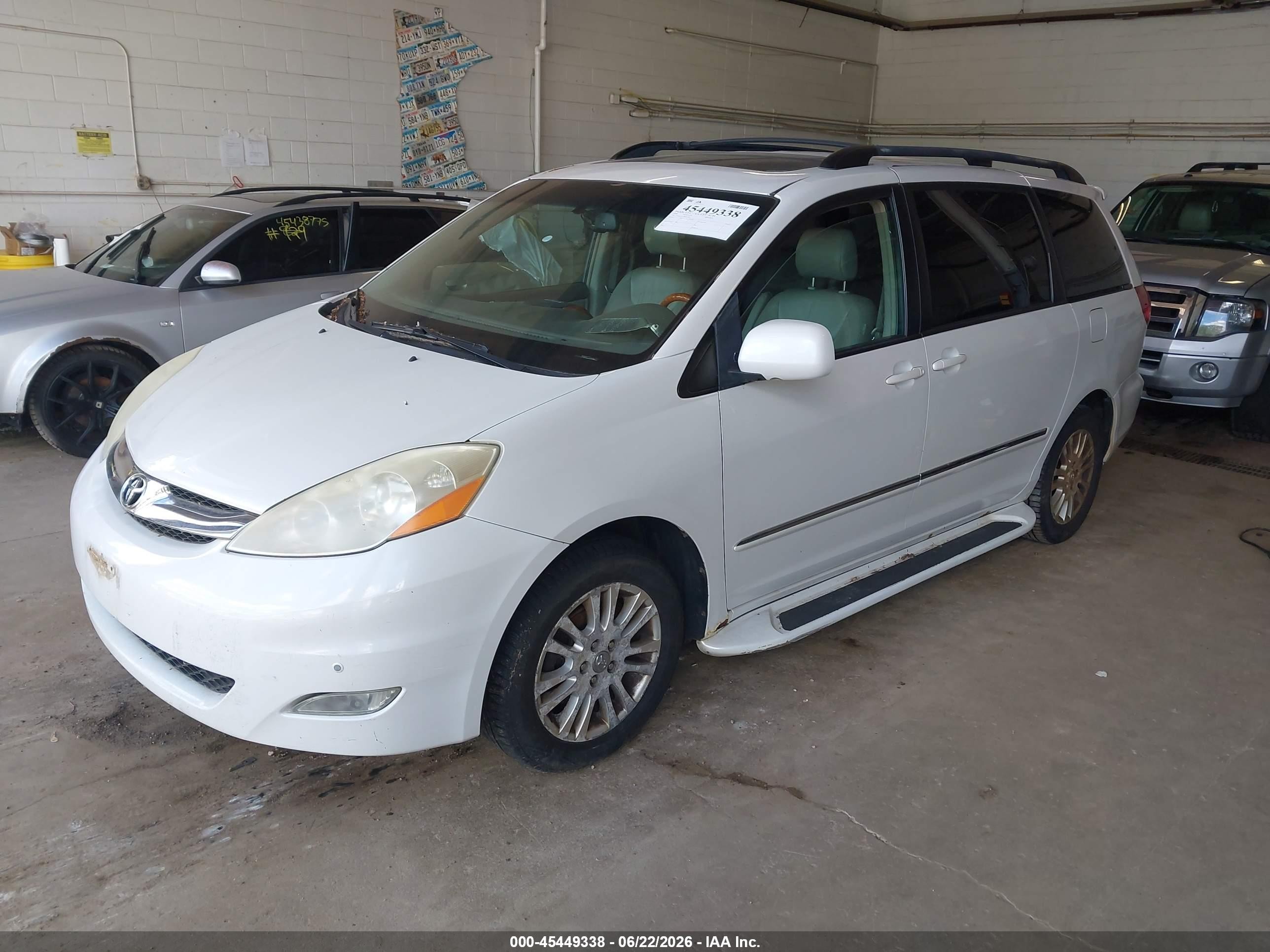 2008 Toyota Sienna Limited Белый vin: 5TDBK22C28S017459