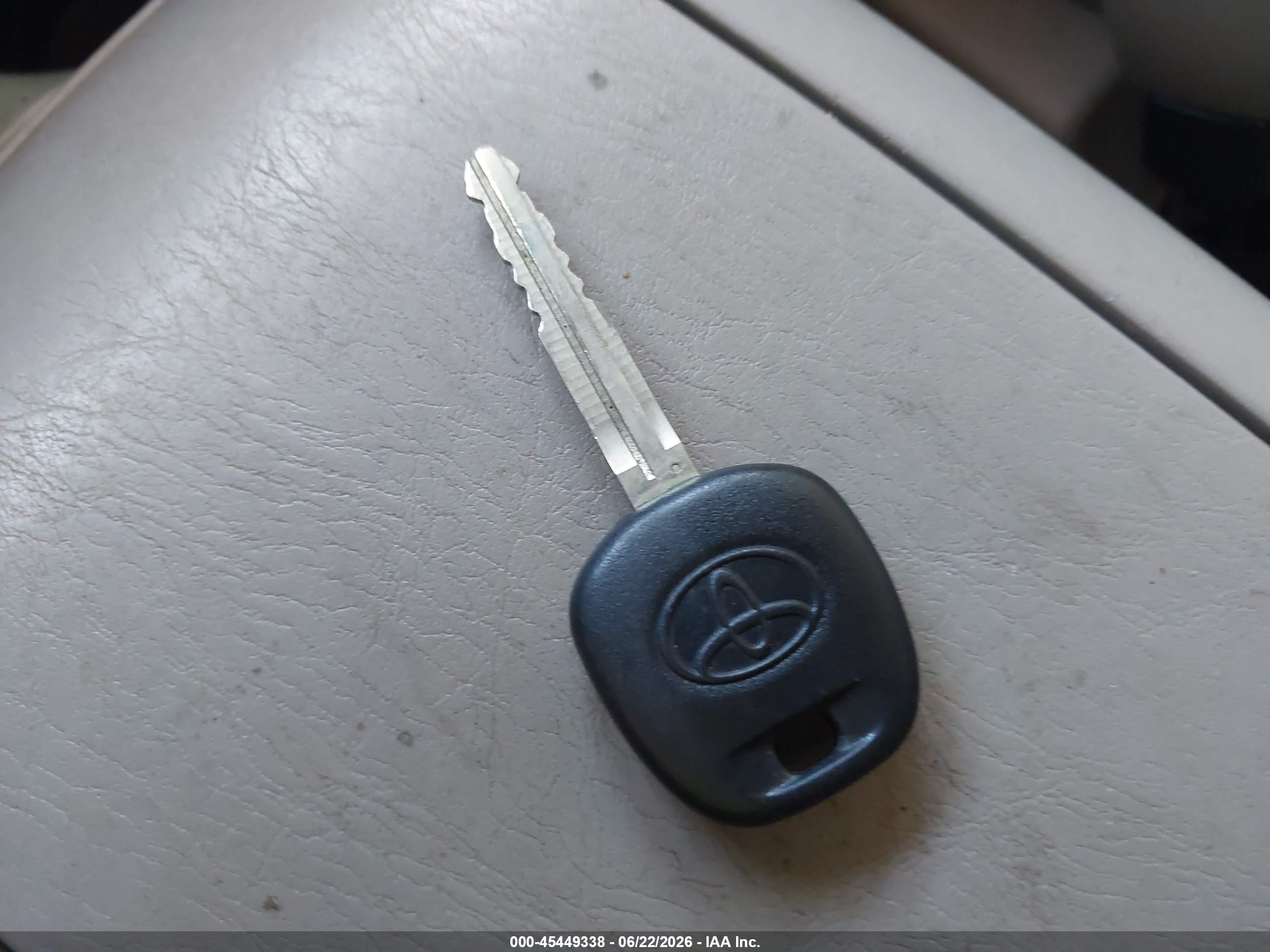 2008 Toyota Sienna Limited Белый vin: 5TDBK22C28S017459