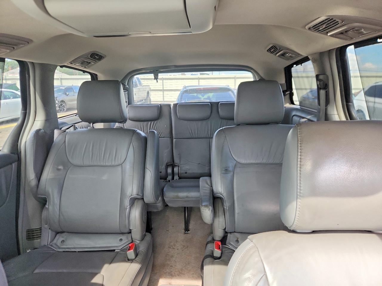 2009 Toyota Sienna Xle Silver vin: 5TDBK22C29S026907