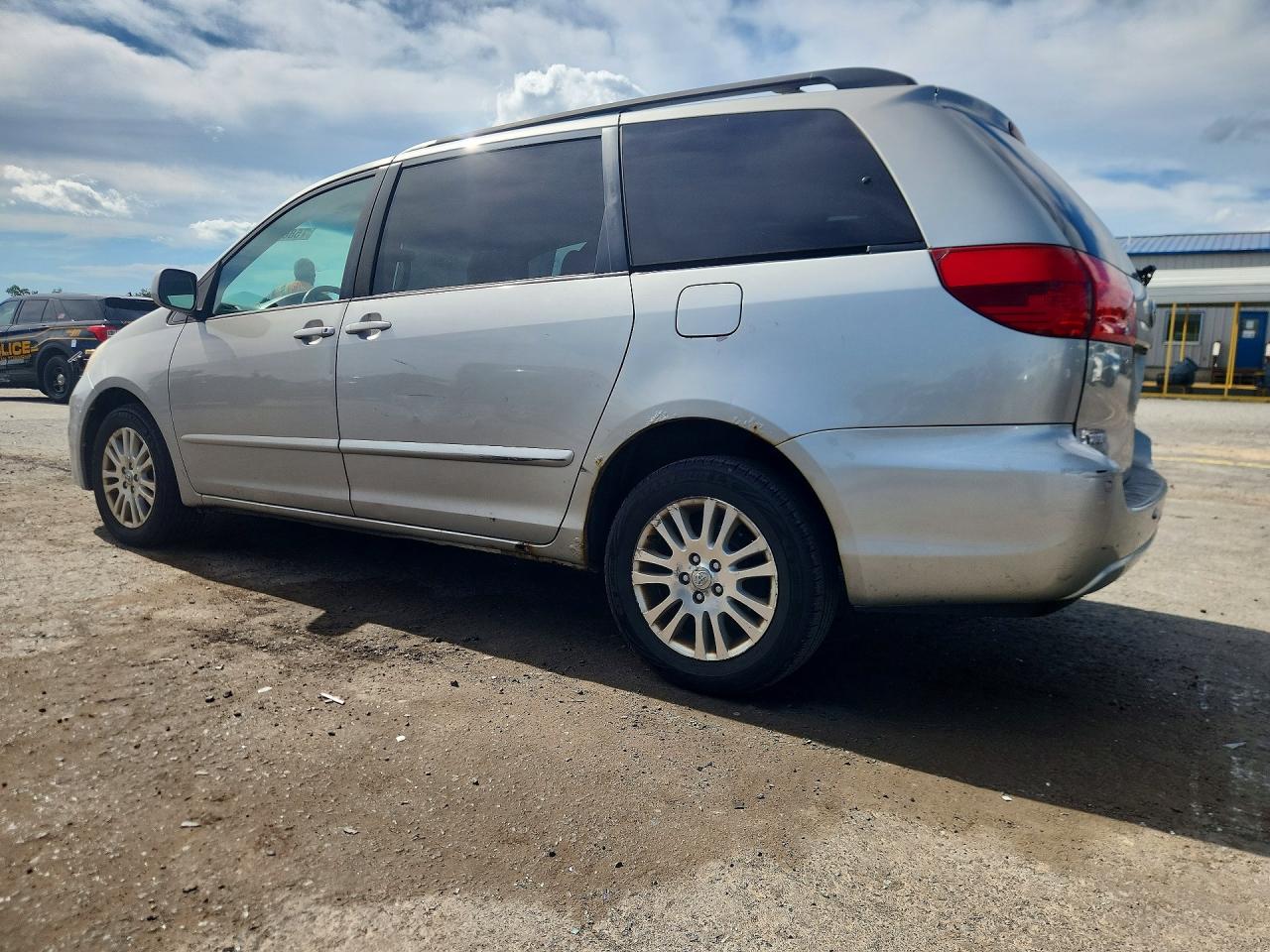 2009 Toyota Sienna Xle Silver vin: 5TDBK22C29S026907