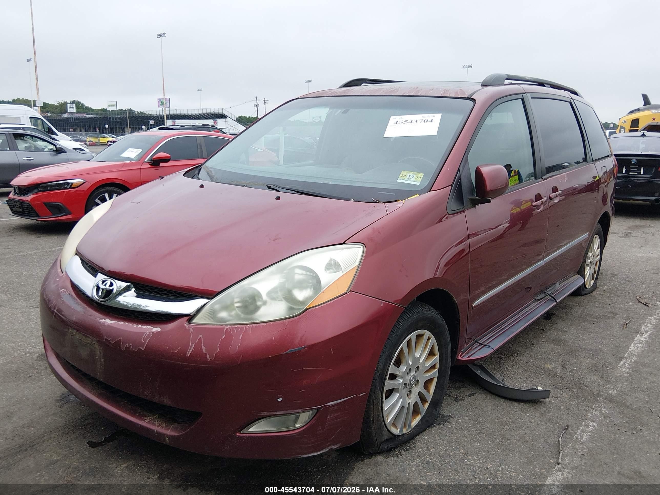 2008 Toyota Sienna Limited Red vin: 5TDBK22C38S009869