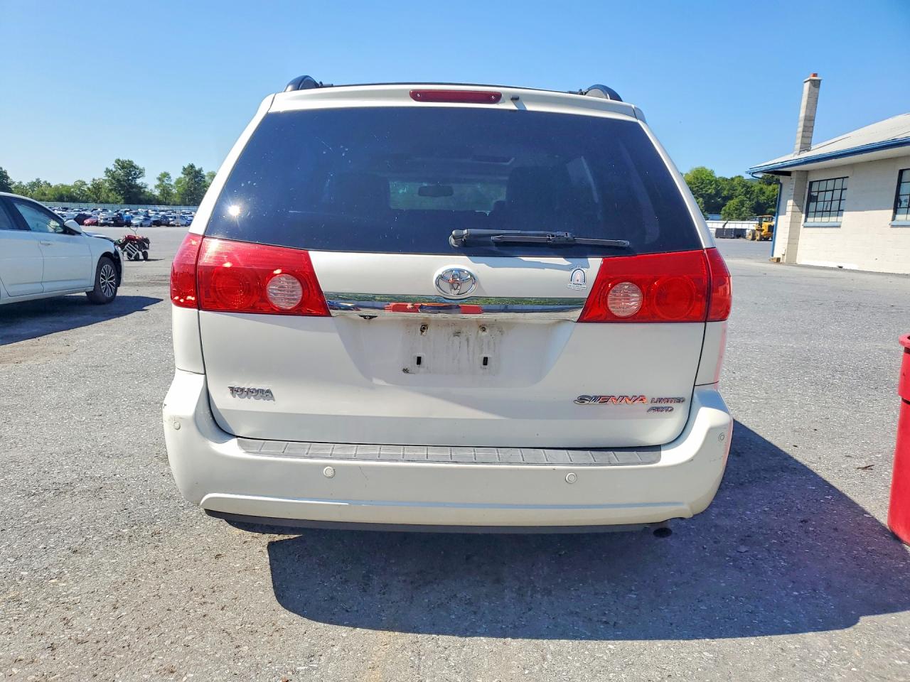 2008 Toyota Sienna Xle Limited White vin: 5TDBK22C38S020158