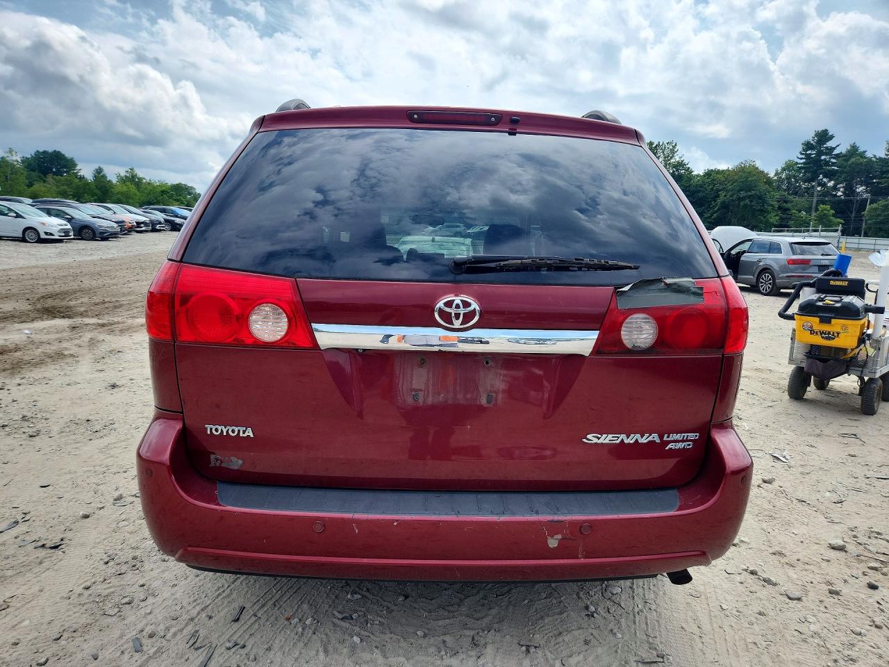 2009 Toyota Sienna Limited Burgundy vin: 5TDBK22C39S022770