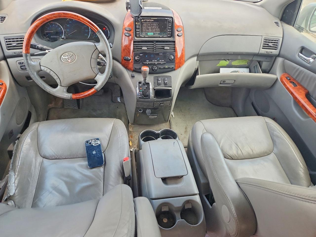 2007 Toyota Sienna Xle 7-passenger Beige vin: 5TDBK22C47S001214