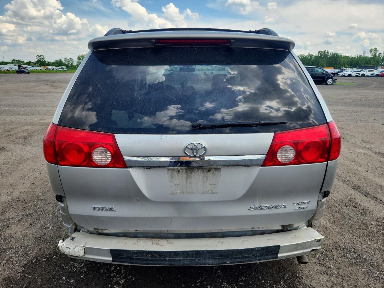 2007 Toyota Sienna Xle 7-passenger Beige vin: 5TDBK22C47S001214