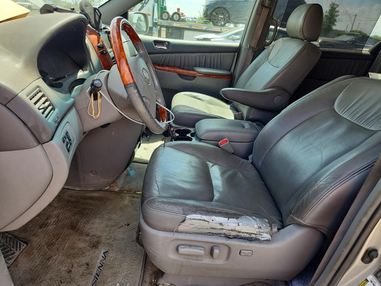 2007 Toyota Sienna Xle 7-passenger Beige vin: 5TDBK22C47S001214
