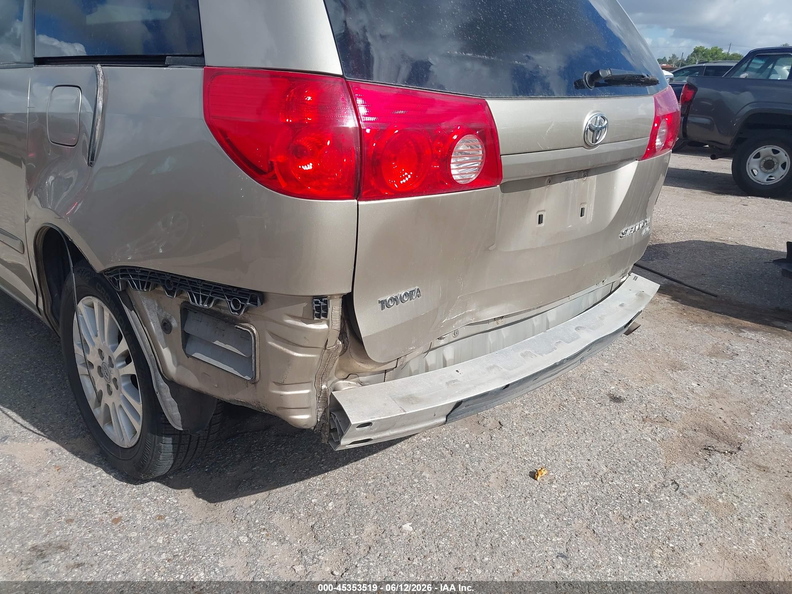 2009 Toyota Sienna Xle Beige vin: 5TDBK22C49S025452