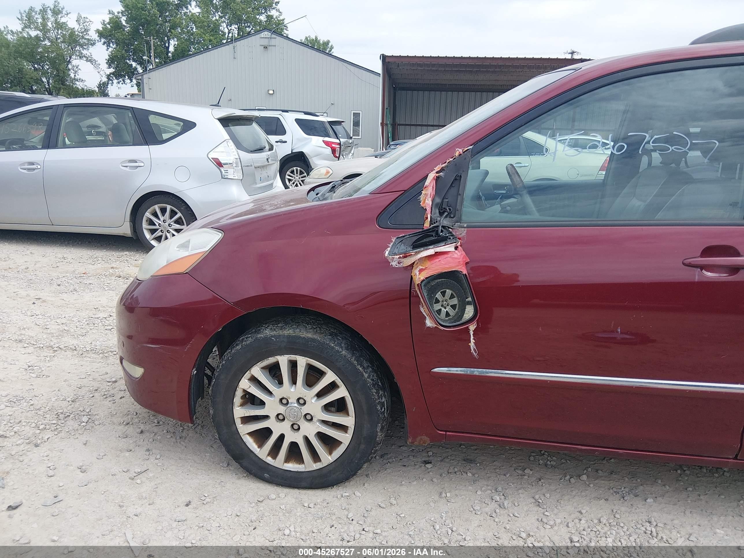 2008 Toyota Sienna Limited Maroon vin: 5TDBK22C58S010148