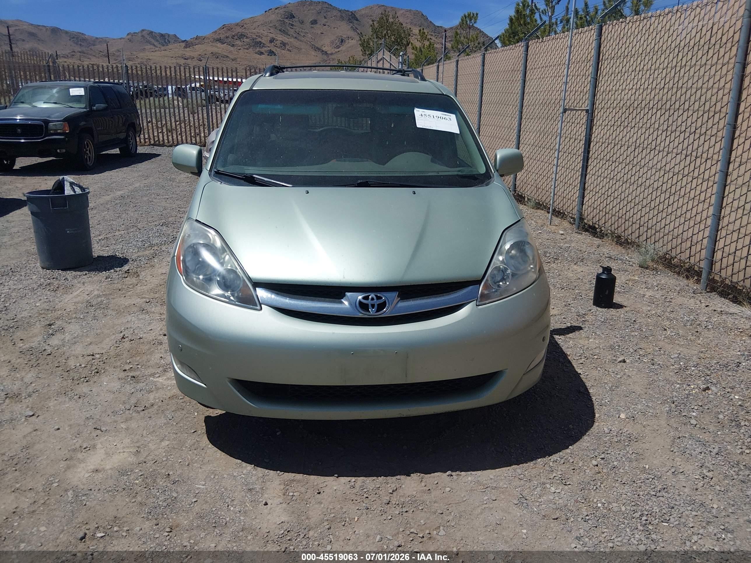 2009 Toyota Sienna Limited Green vin: 5TDBK22C59S025301