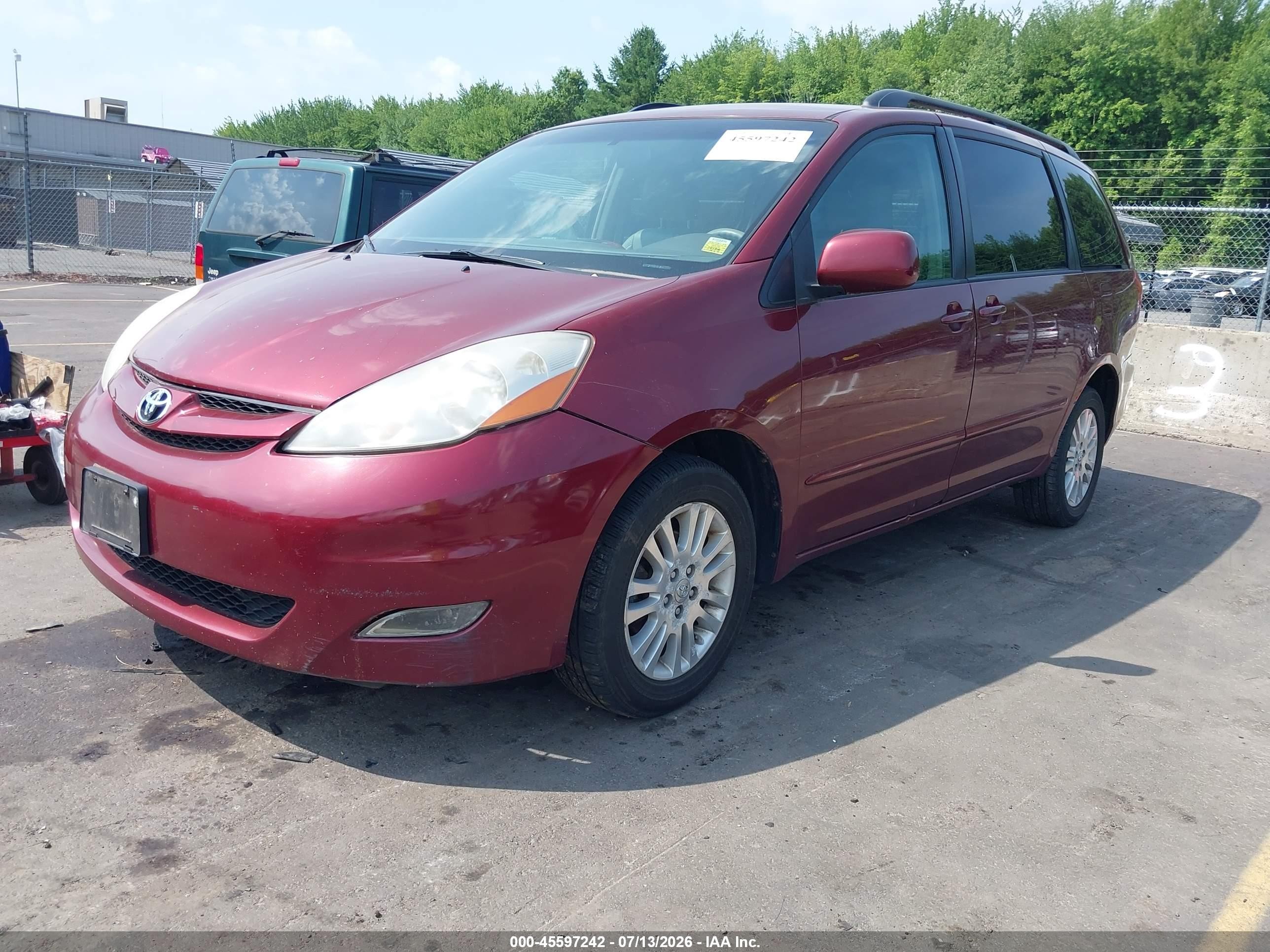 2007 Toyota Sienna Xle Красный vin: 5TDBK22C67S008682