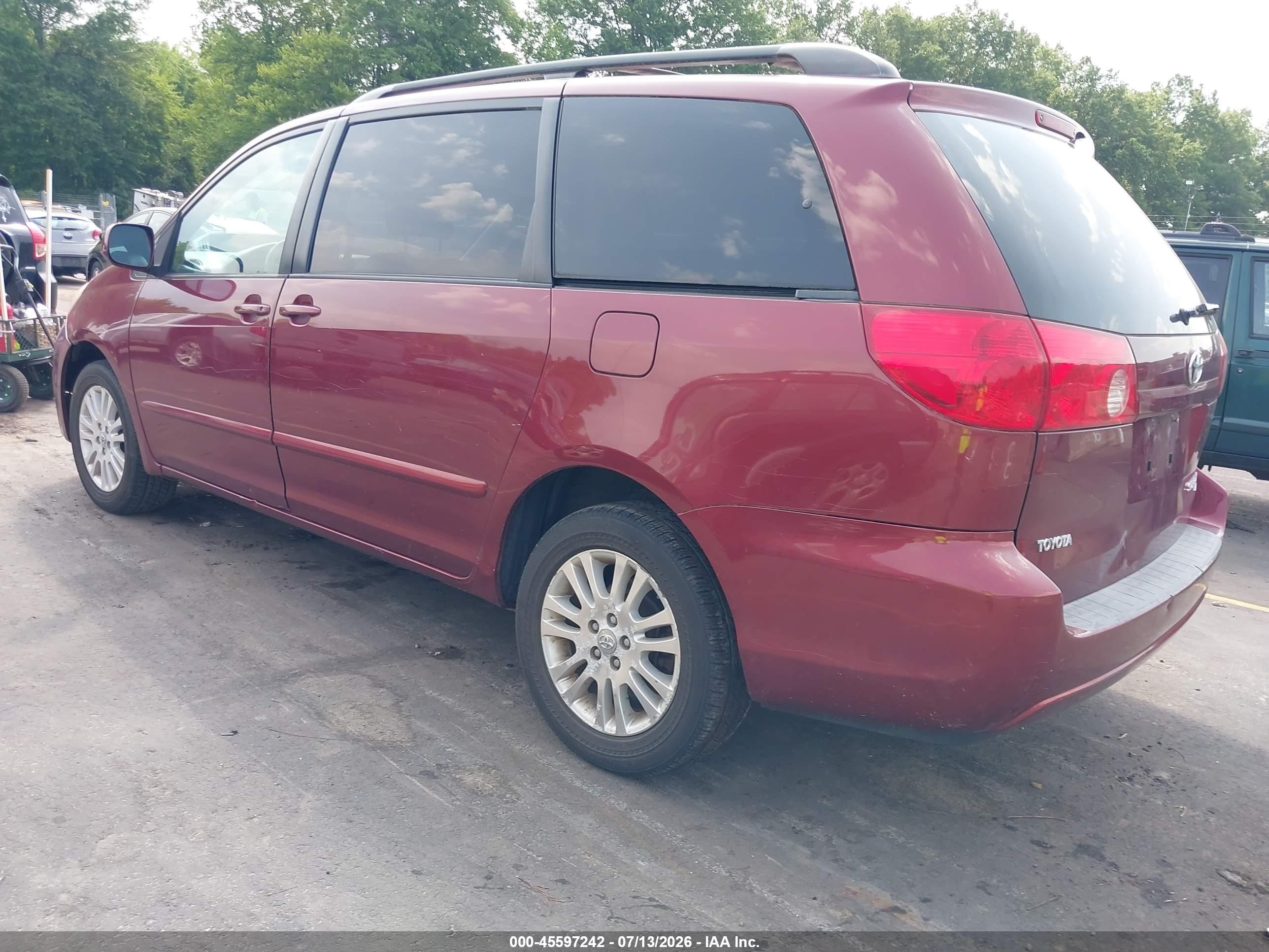 2007 Toyota Sienna Xle Красный vin: 5TDBK22C67S008682
