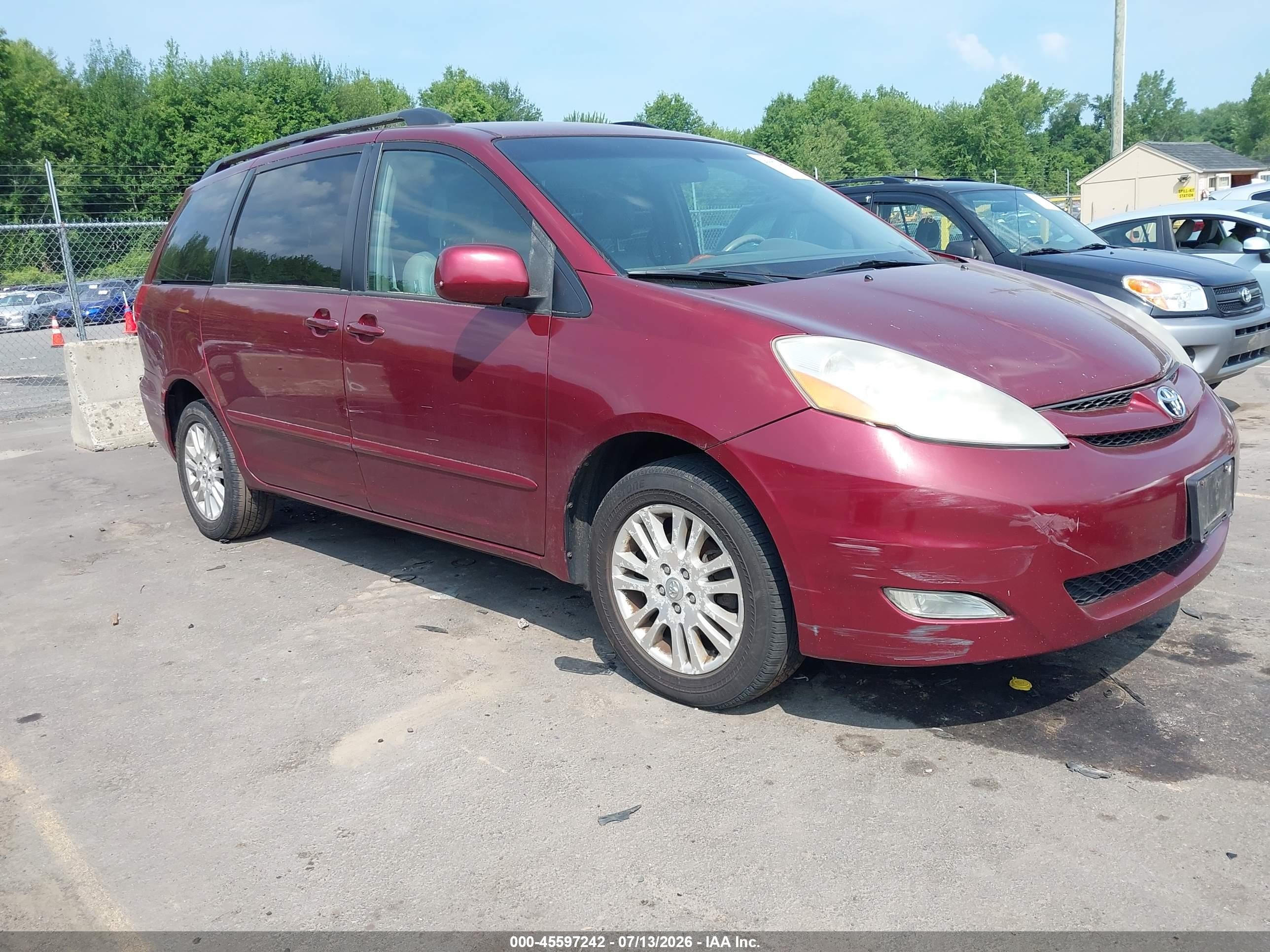 2007 Toyota Sienna Xle Red vin: 5TDBK22C67S008682