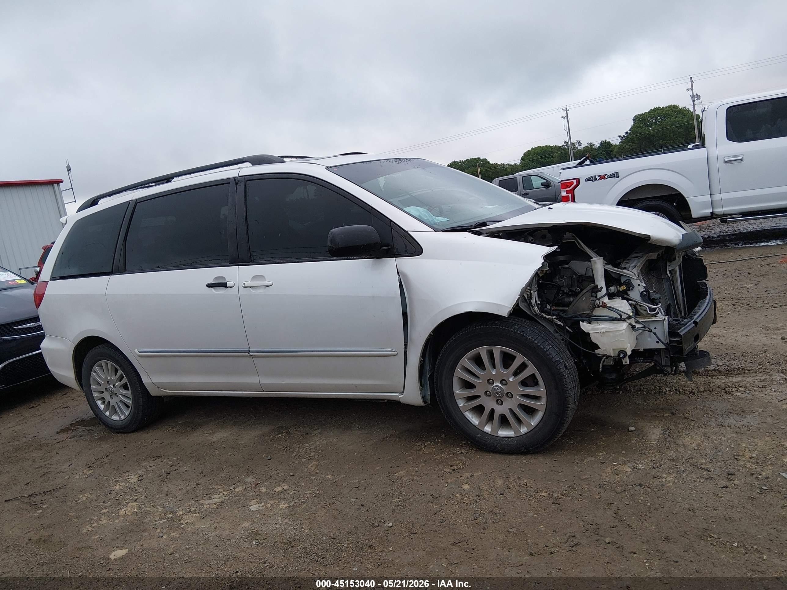 2008 Toyota Sienna Limited Белый vin: 5TDBK22C68S010028