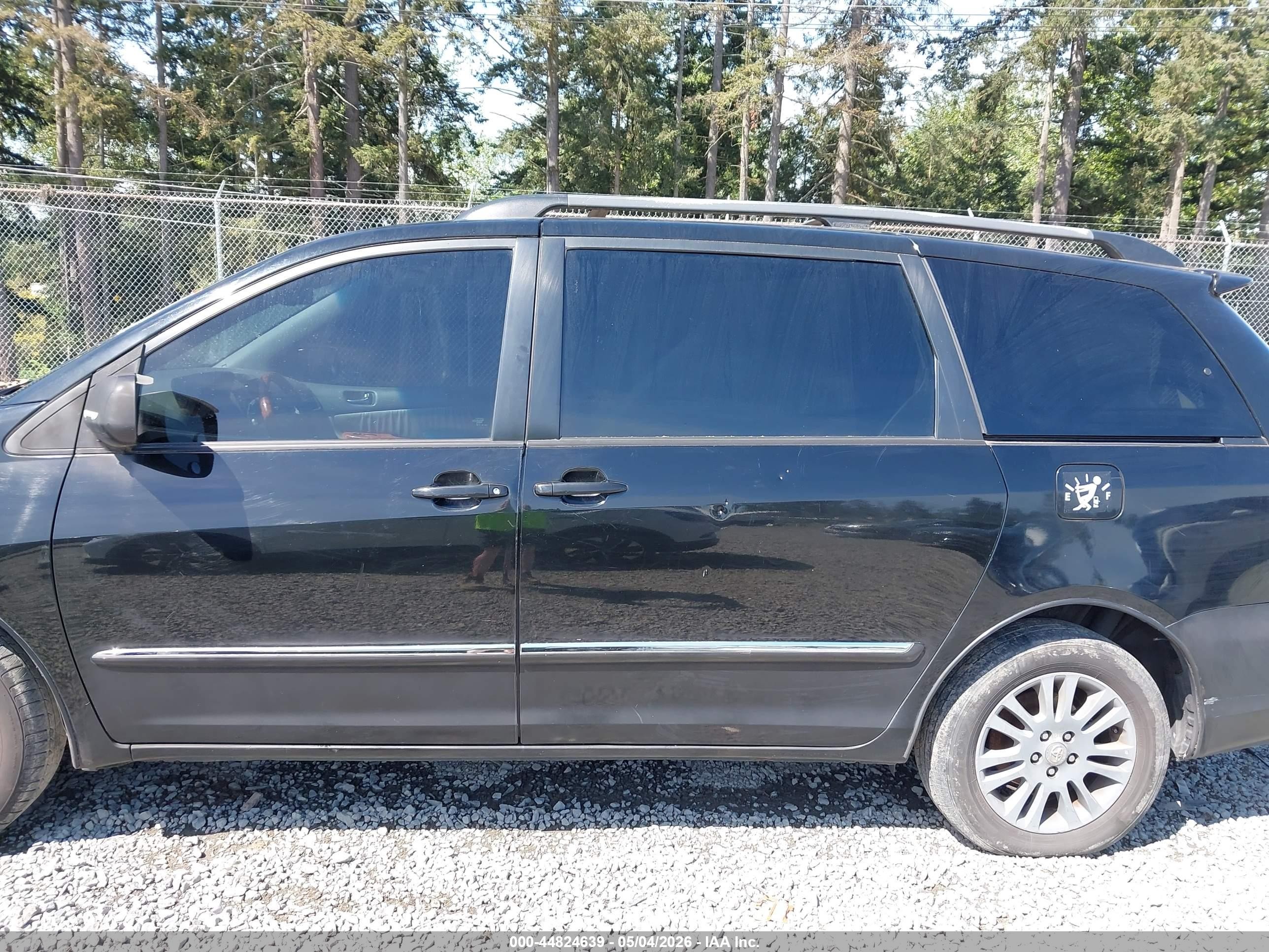 2008 Toyota Sienna Limited Black vin: 5TDBK22C68S015861