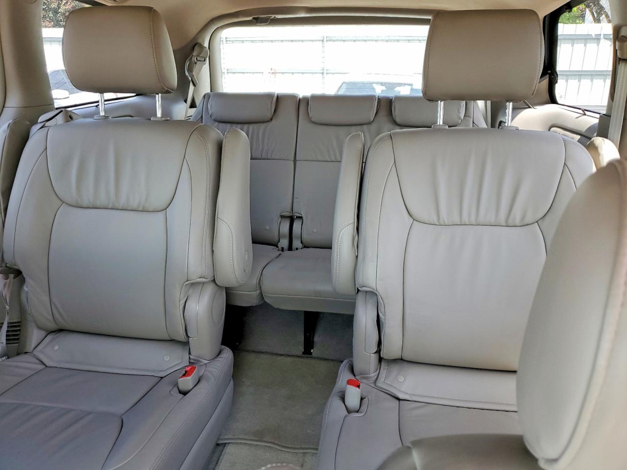 2008 Toyota Sienna Xle Limited Белый vin: 5TDBK22C68S016685
