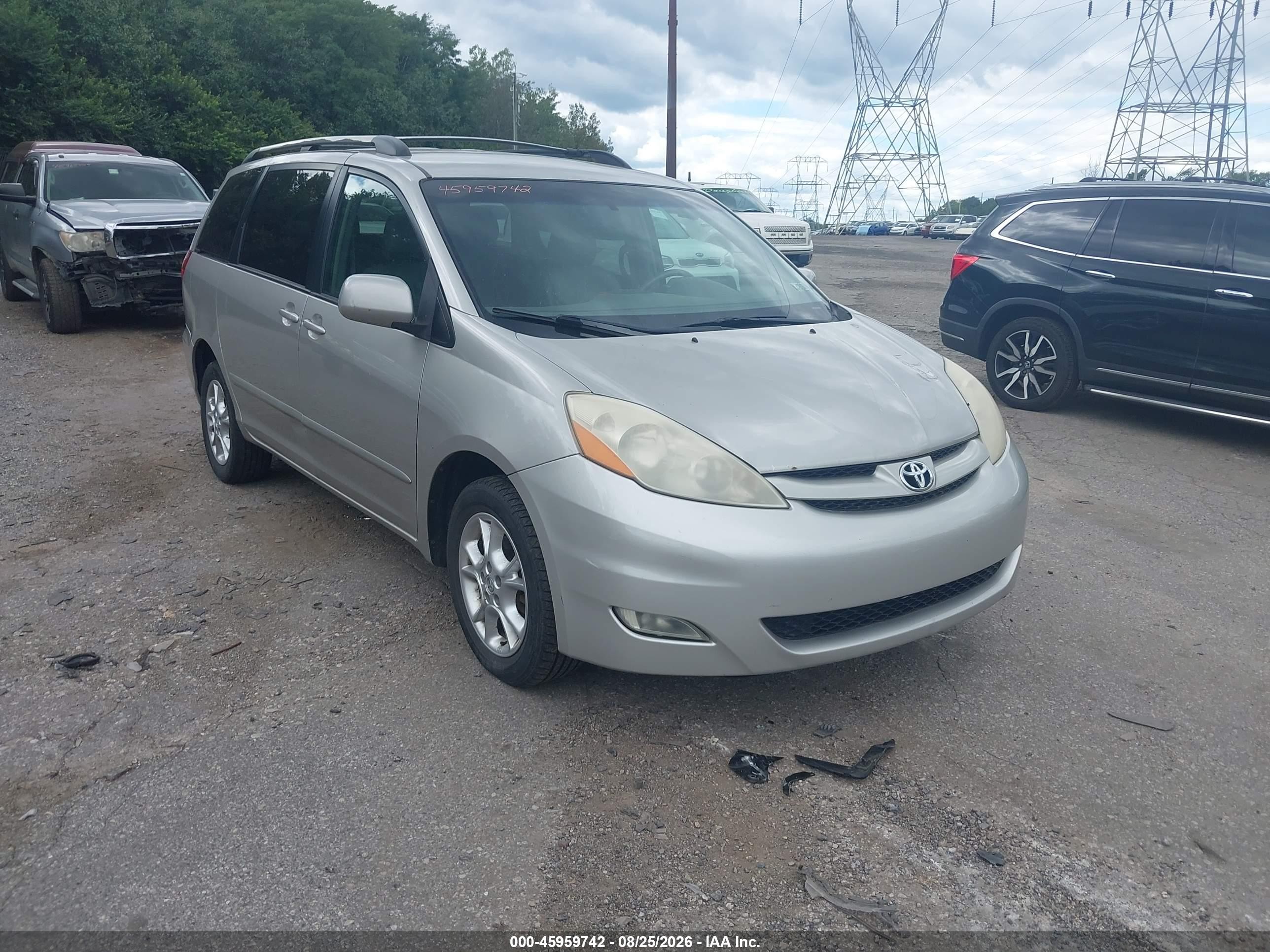 2007 Toyota Sienna Xle Silver vin: 5TDBK22C77S001014