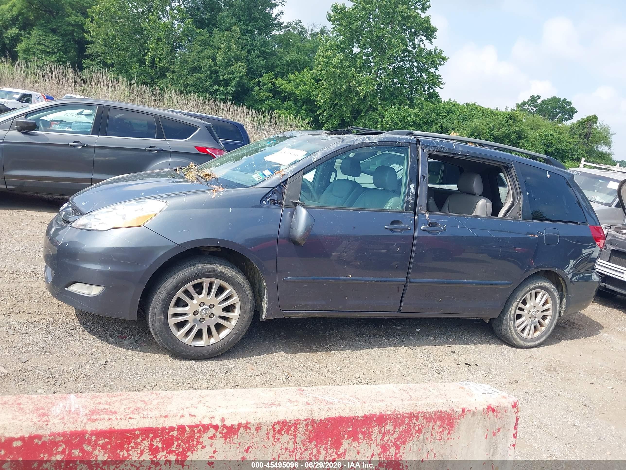 2007 Toyota Sienna Xle Gray vin: 5TDBK22C77S002499