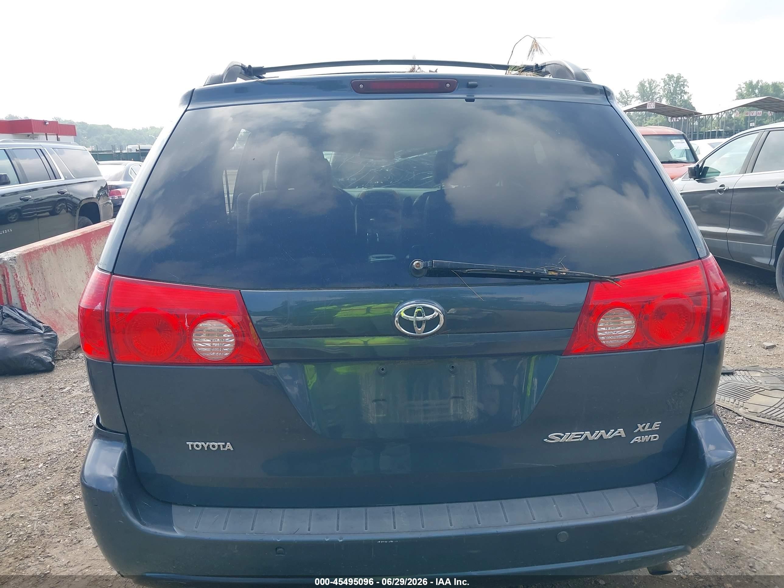 2007 Toyota Sienna Xle Gray vin: 5TDBK22C77S002499