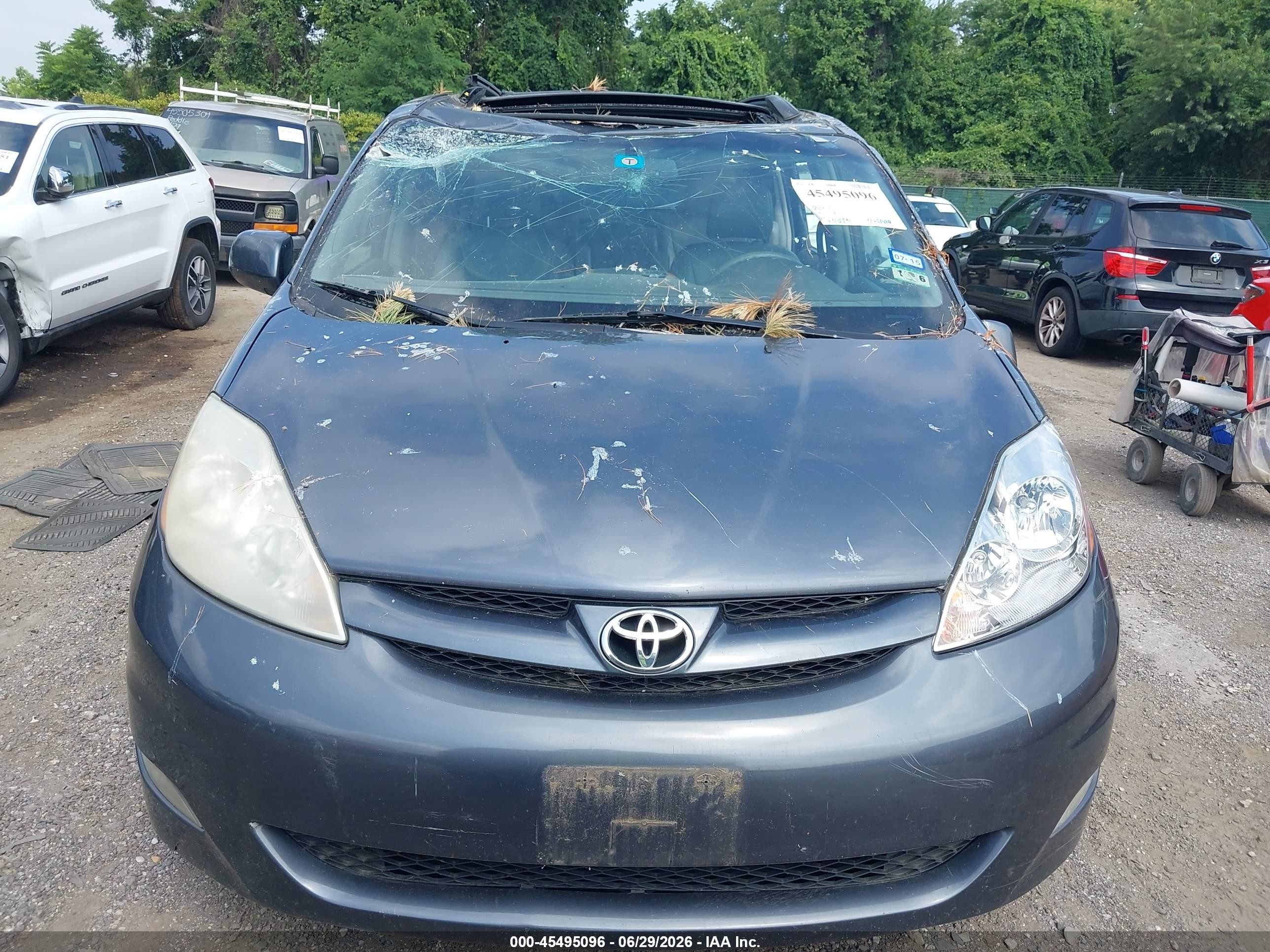 2007 Toyota Sienna Xle Gray vin: 5TDBK22C77S002499