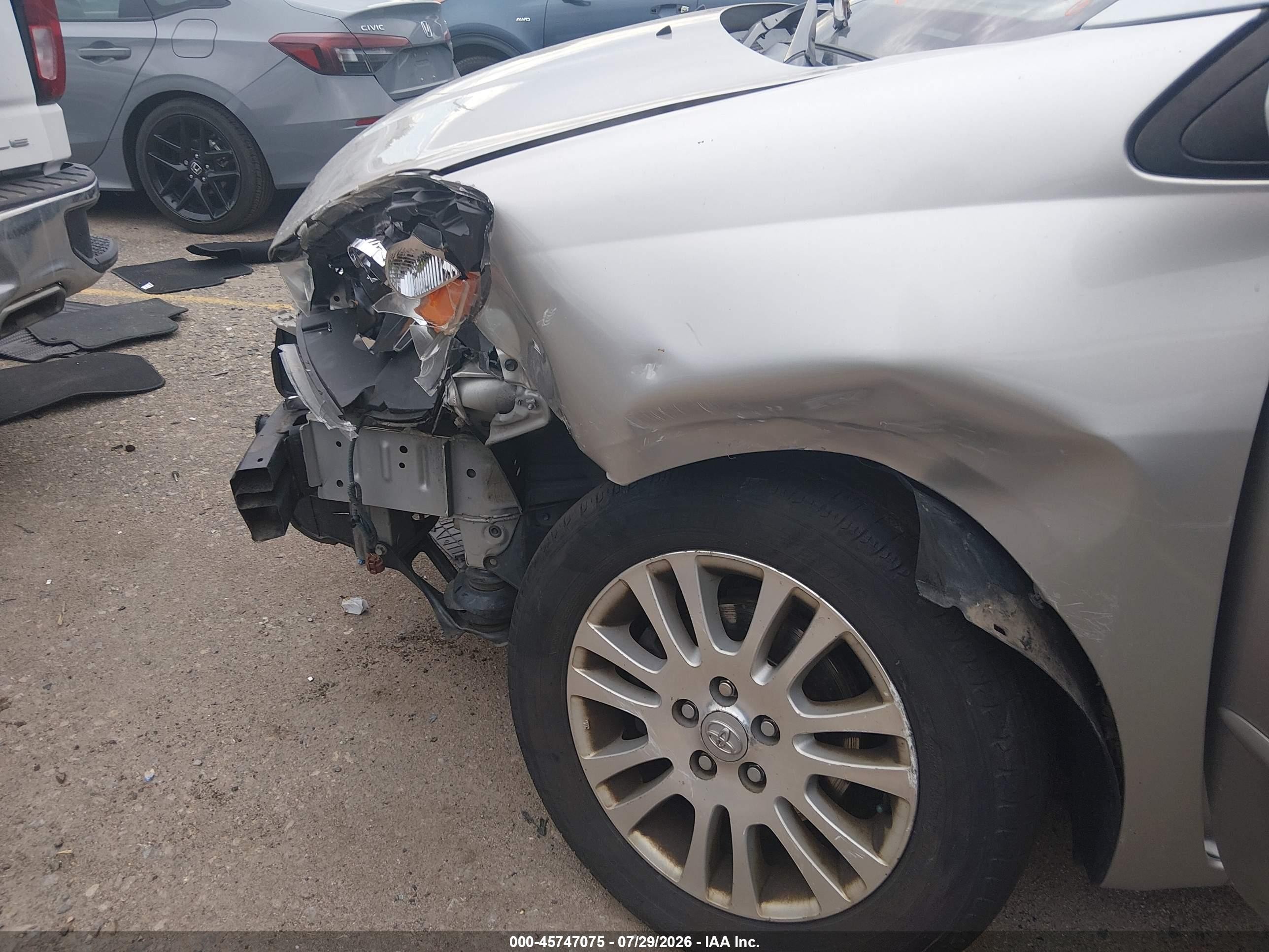 2008 Toyota Sienna Xle Серебряный vin: 5TDBK22C78S009437