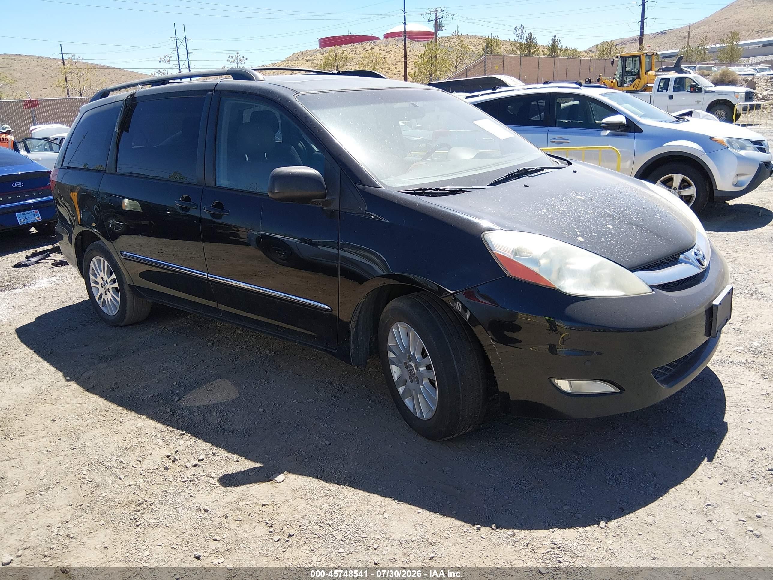 2008 Toyota Sienna Limited Черный vin: 5TDBK22C78S019269