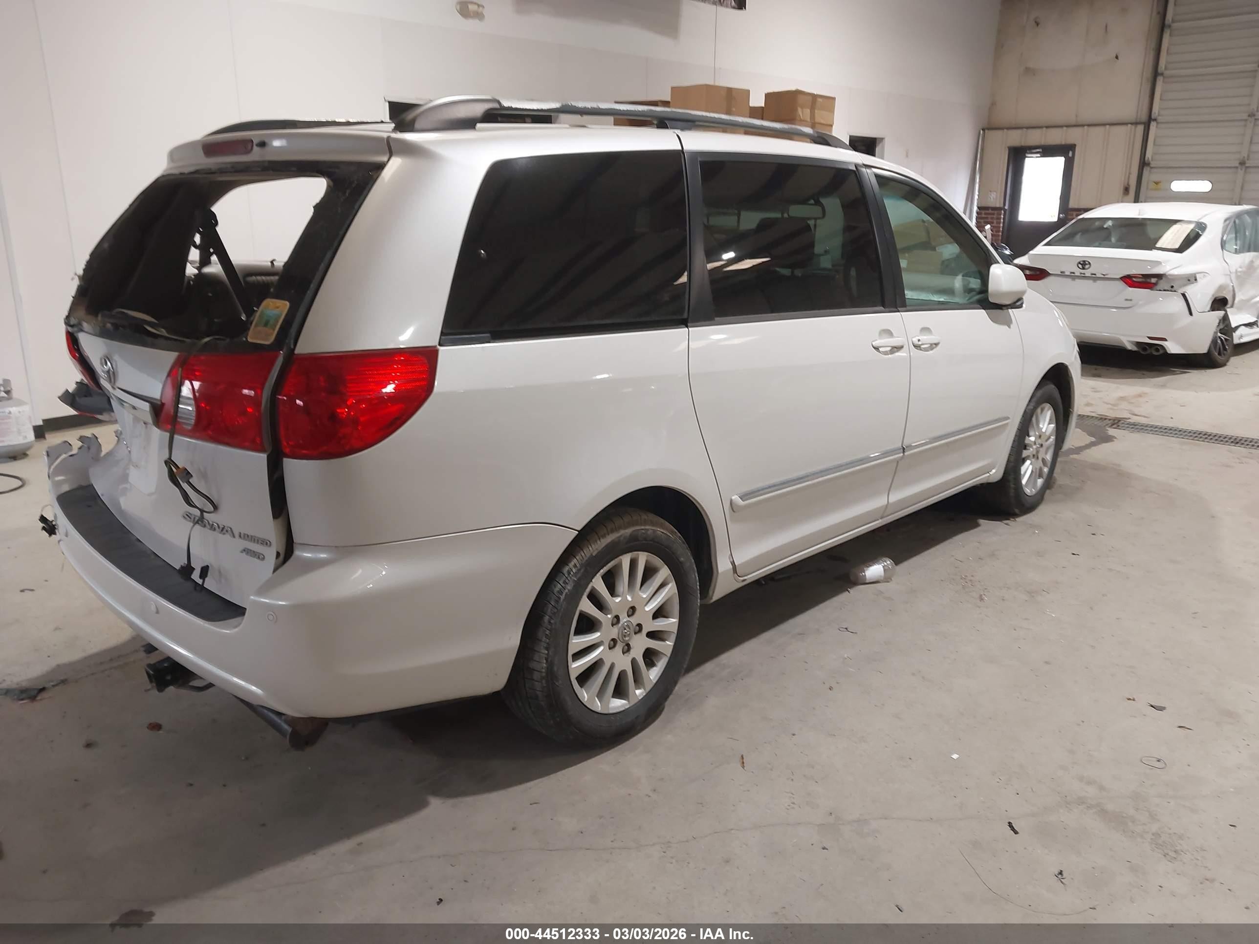 2007 Toyota Sienna Xle Limited White vin: 5TDBK22C87S001426