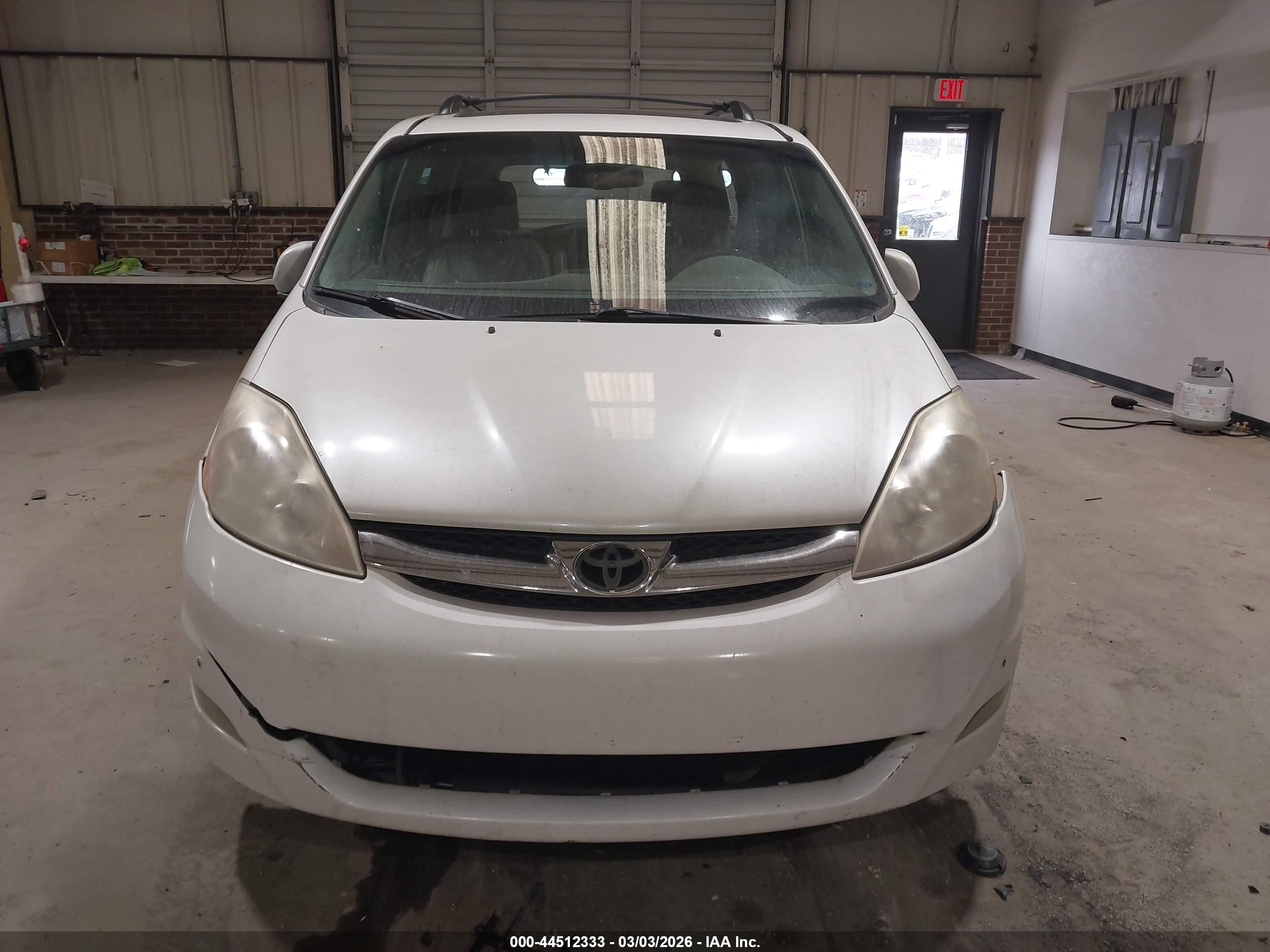 2007 Toyota Sienna Xle Limited White vin: 5TDBK22C87S001426